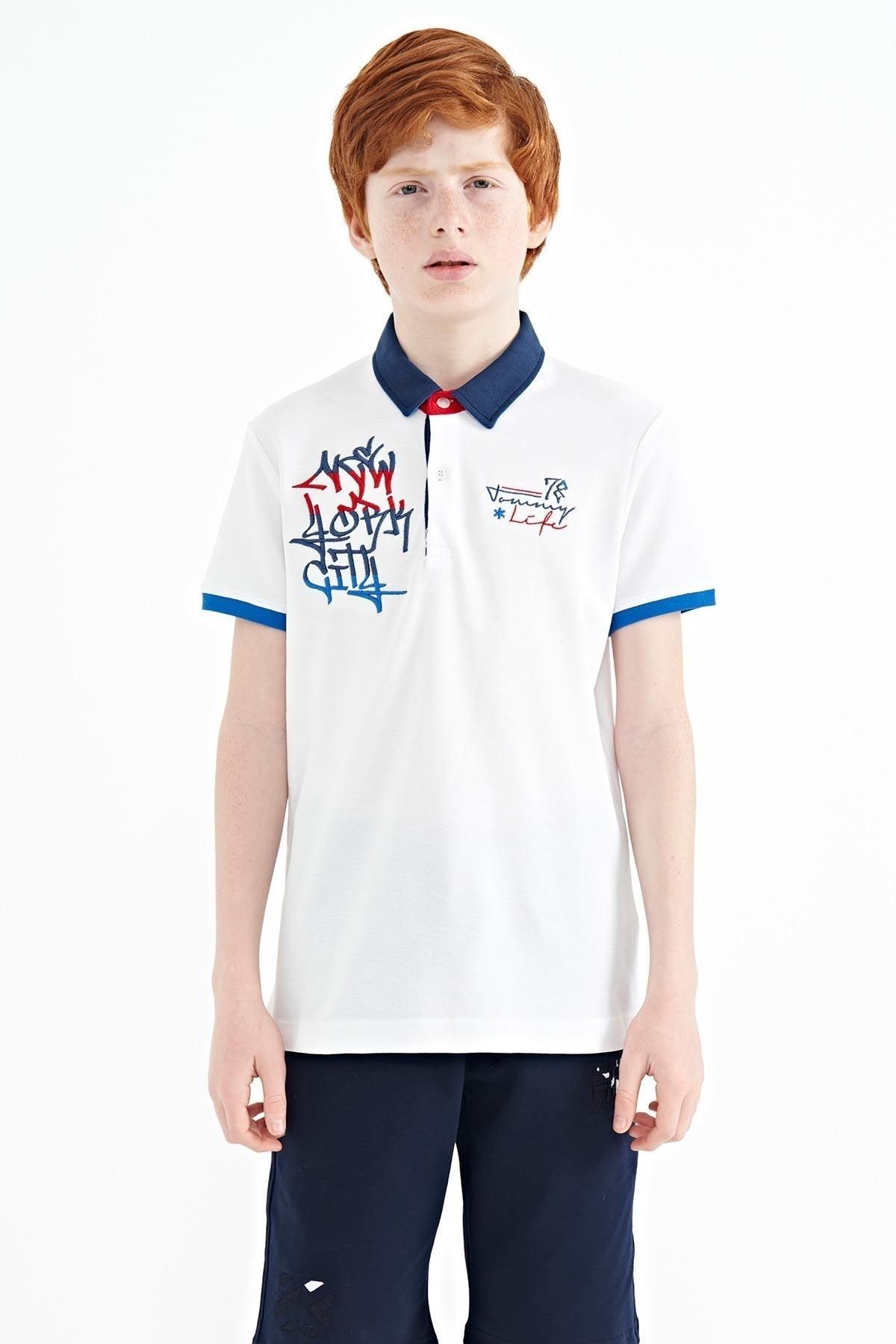 TOMMY LIFE Beyaz Yazı Nakış Detaylı Standart Kalıp Polo Yaka Erkek Çocuk T-shirt - 11085