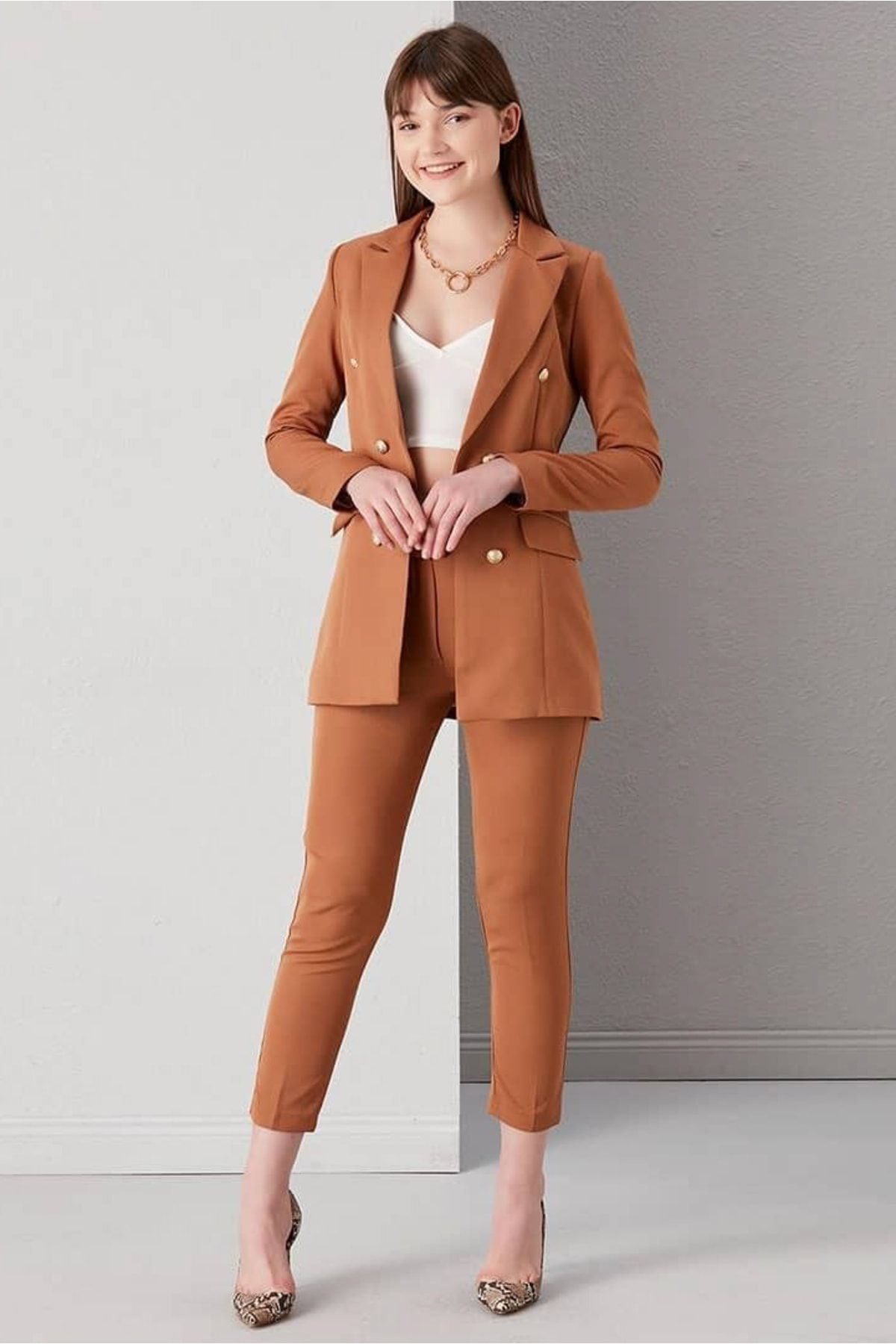 Moda Collection Düğmeli Sahte Cepli Blazer Ceket Boru Paça Kemerli Cepli Esnek Pantolon Takım Elbise