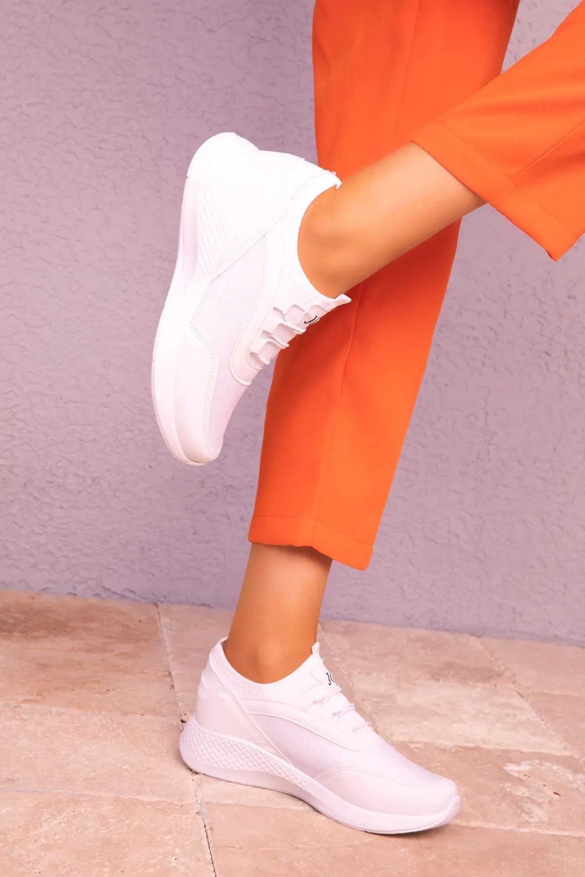 TOBAİ Tam Ortapedik Kadın Beyaz Sneaker Rahat Günlük Spor Ayakkabı