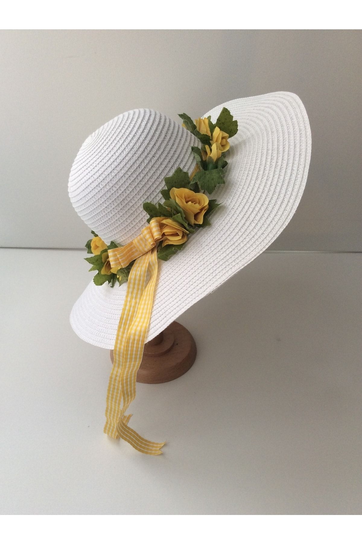 Yakamoz Çiçek Detaylı Kadın Aksesuar Tasarım Beyaz Renk Hasır Şapka