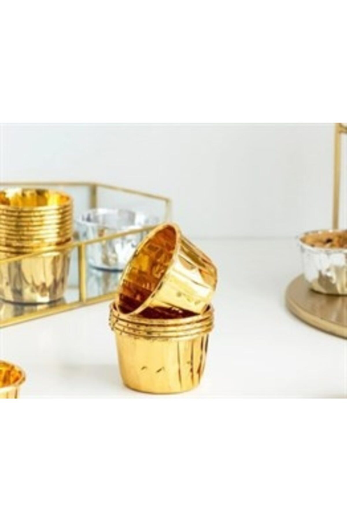 PapatyamPartiEvi Kağıt Muffin Kek Ve Sufle Kapsülü Metalik Gold 25’li