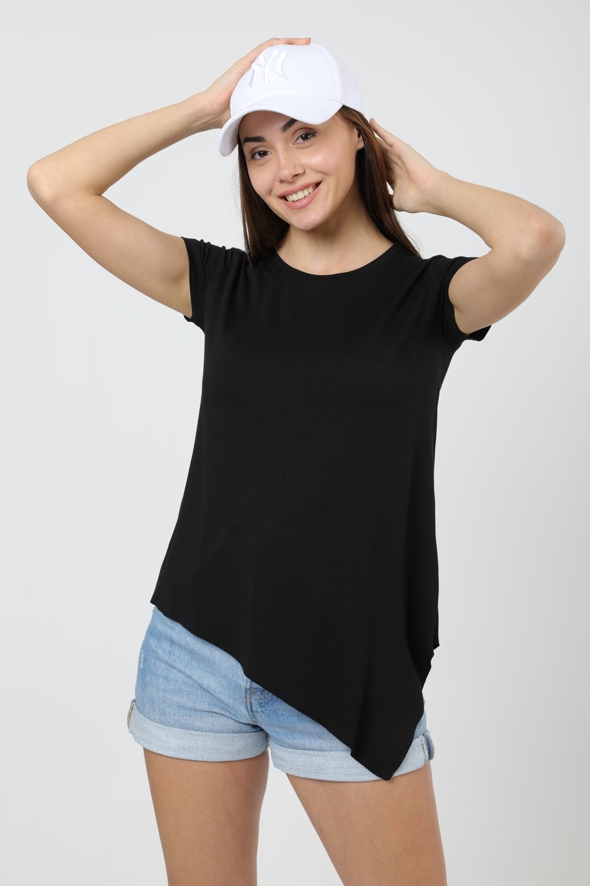 MD trend Kadın Siyah Asimetrik Kesim Uzun Basic T-Shirt