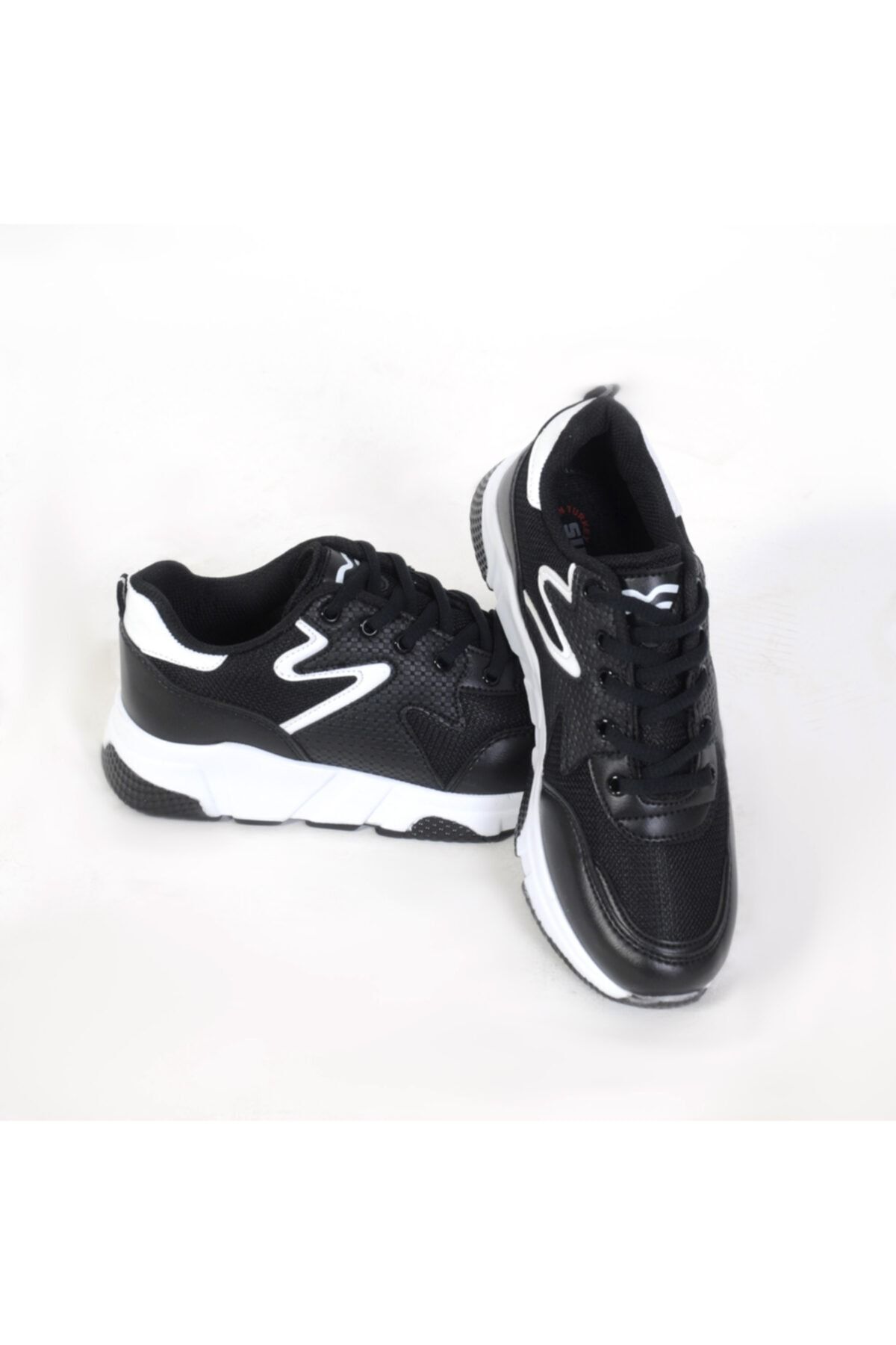 Sidasa 437 Bağlı Siyah-beyaz Anoraklı Spor Ayakkabı