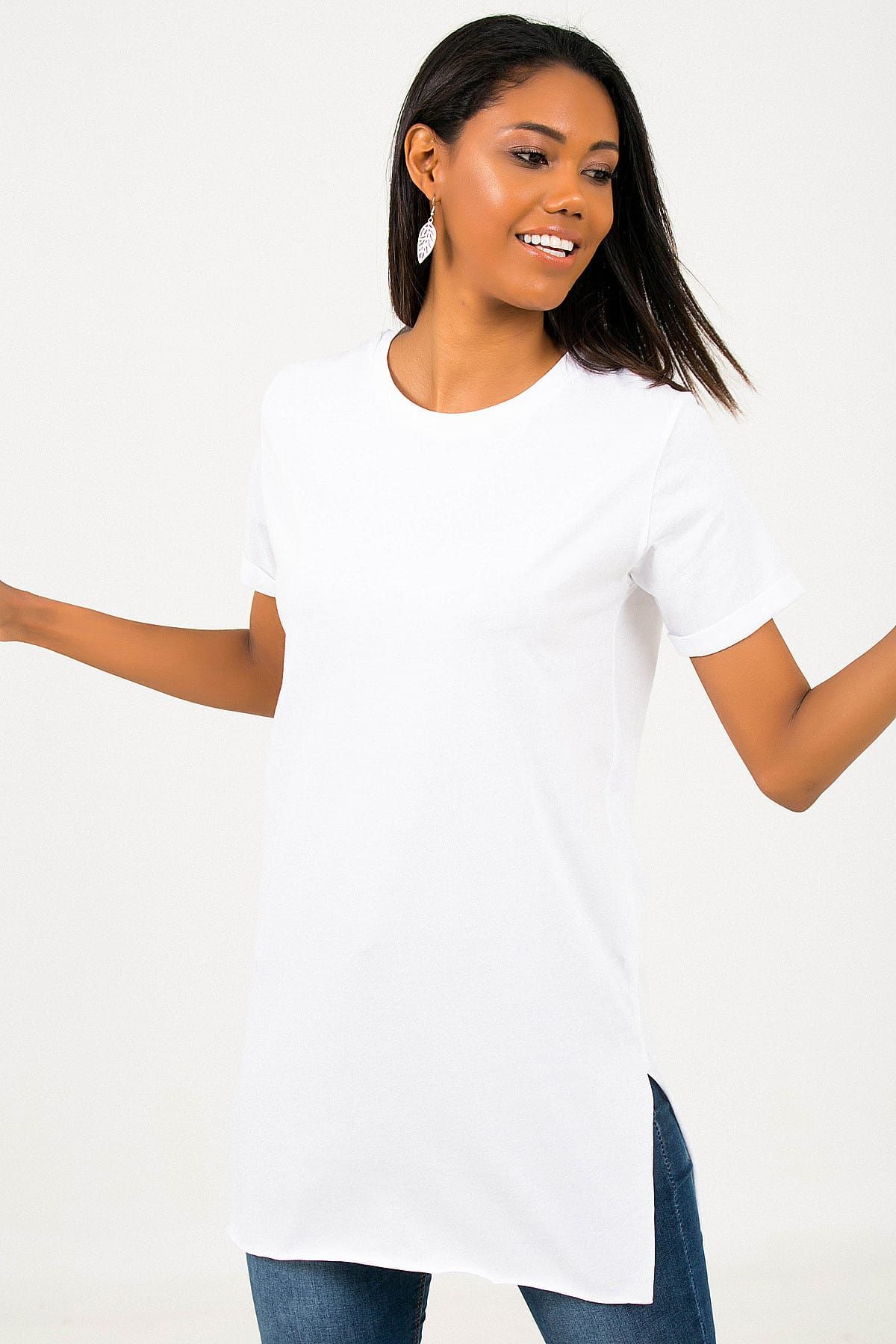 By Saygı Kadın Beyaz Bisiklet Yaka Yanları Yırtmaçlı Likra Tunik T-Shirt S-19K0080021