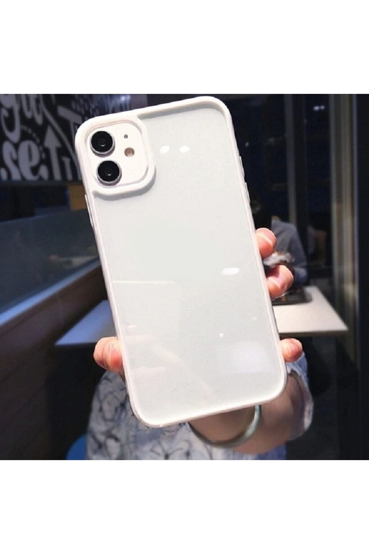 Go Aksesuar Apple Iphone 11 Uyumlu Kenarı Beyaz Renkli Darbe Önleyici Şeffaf Silikon Kılıf