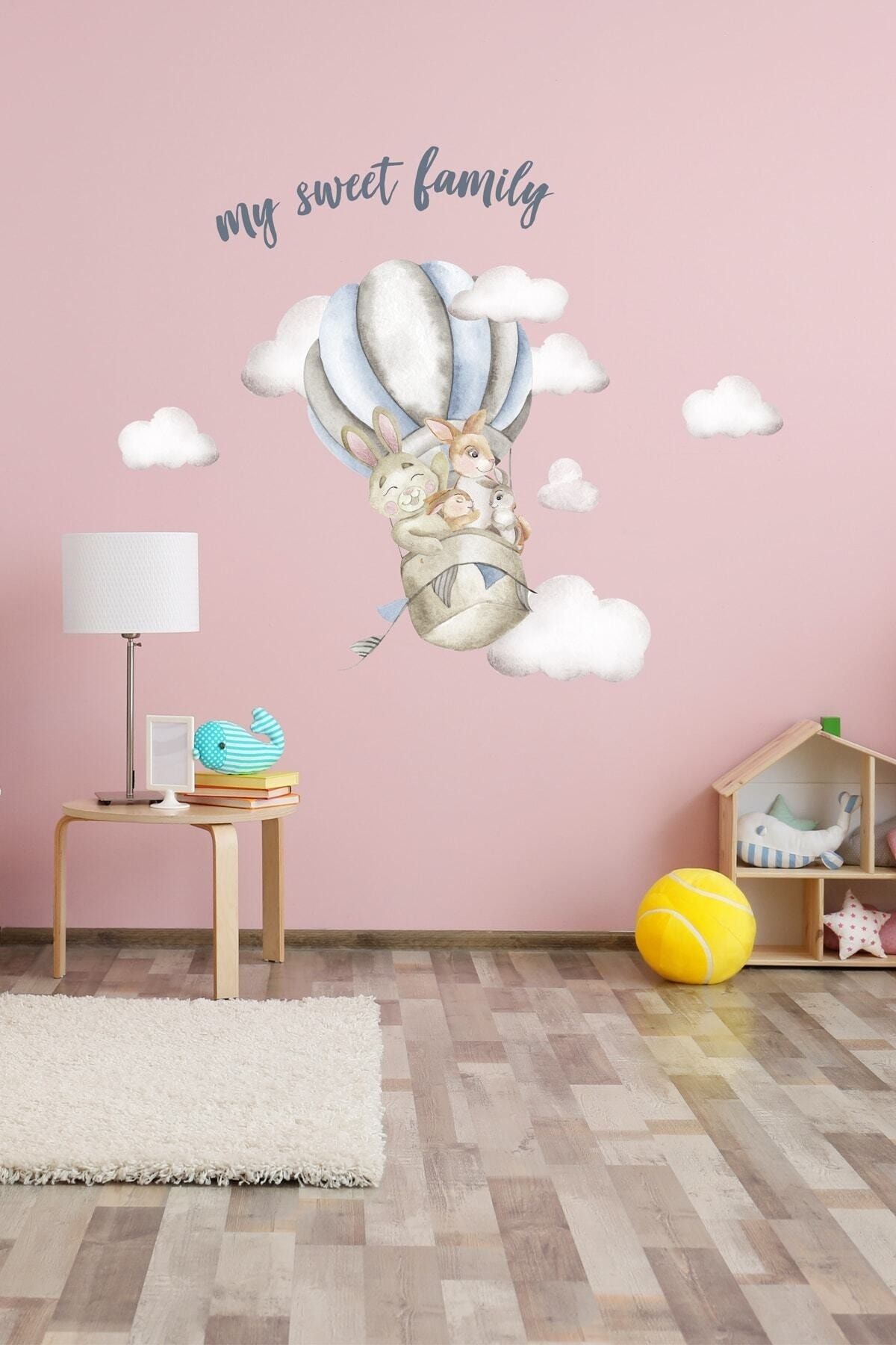 Sim Tasarım Balonlu Tavşan Ailesi Duvar Sticker Seti