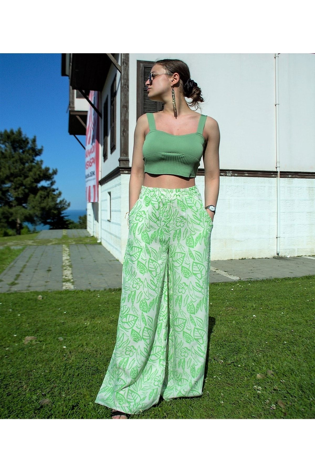 Pasaklı Giyim Kadın Keten Yeşil Beyaz Desenli Beli Lastikli Cepli Bol Paça Oversize Salaş Yazlık Pantolon 3369220