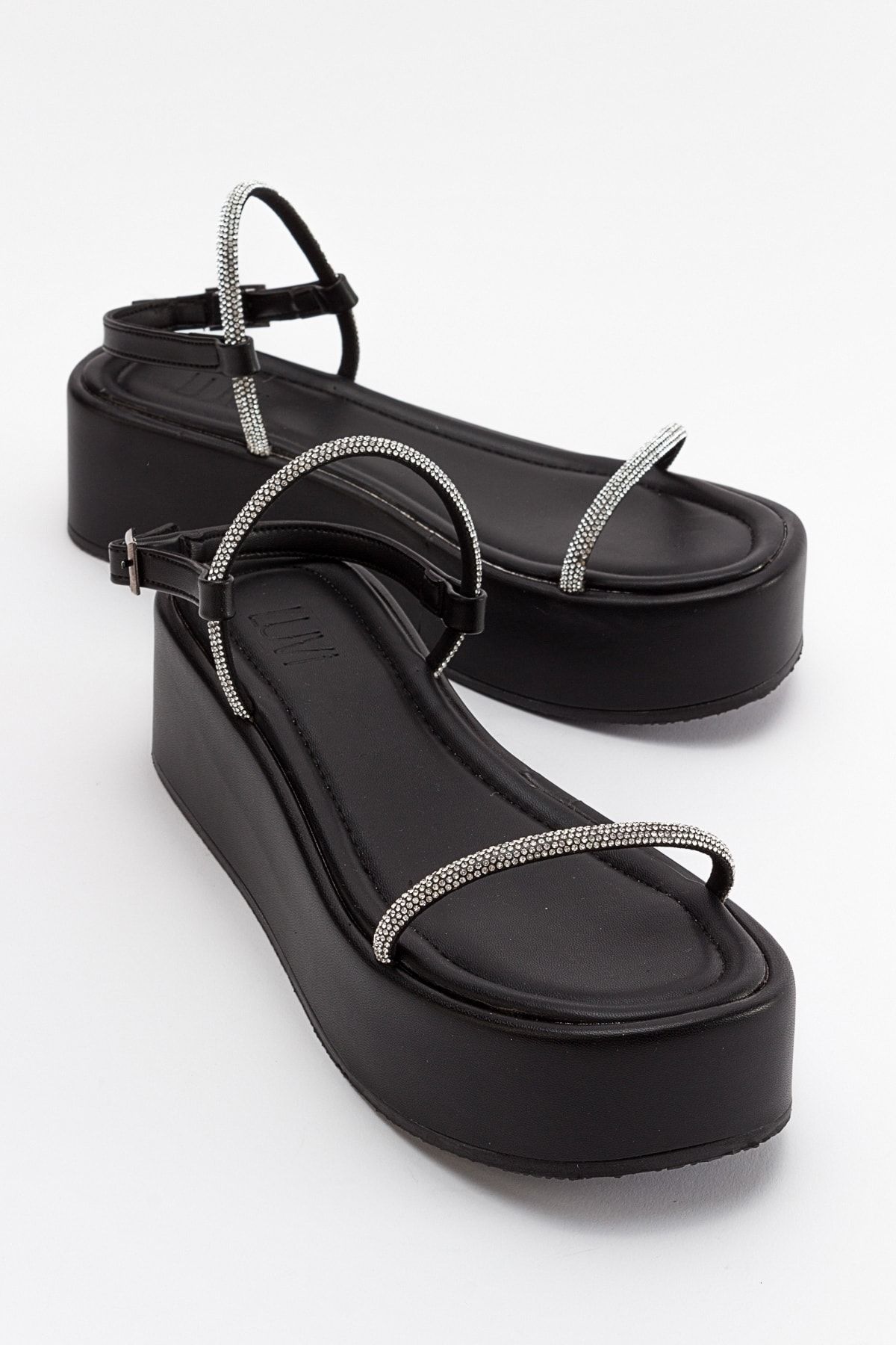 luvishoes Ekos Siyah Kadın Sandalet
