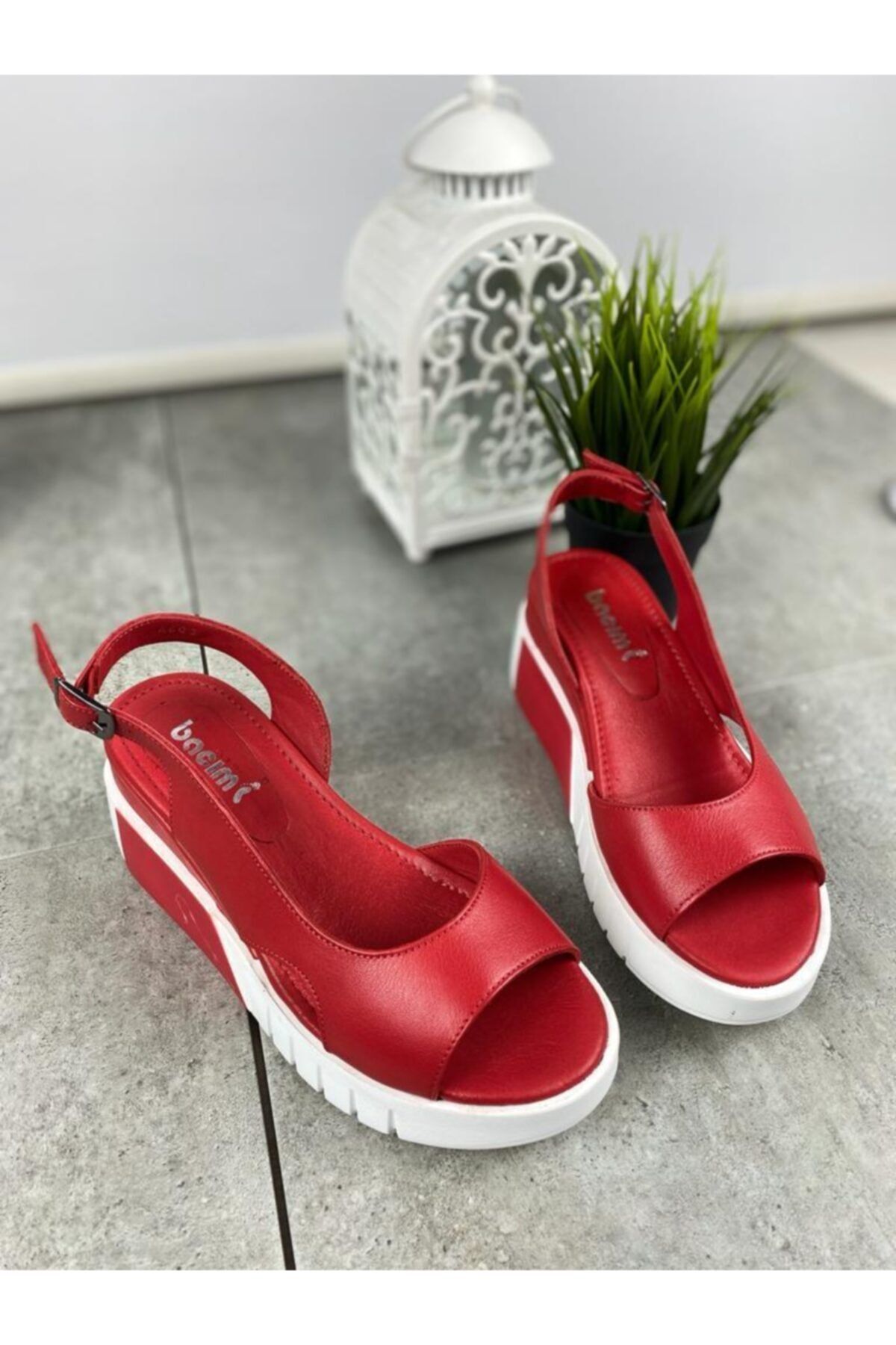 Bella Kadın Kırmızı Deri Sandalet