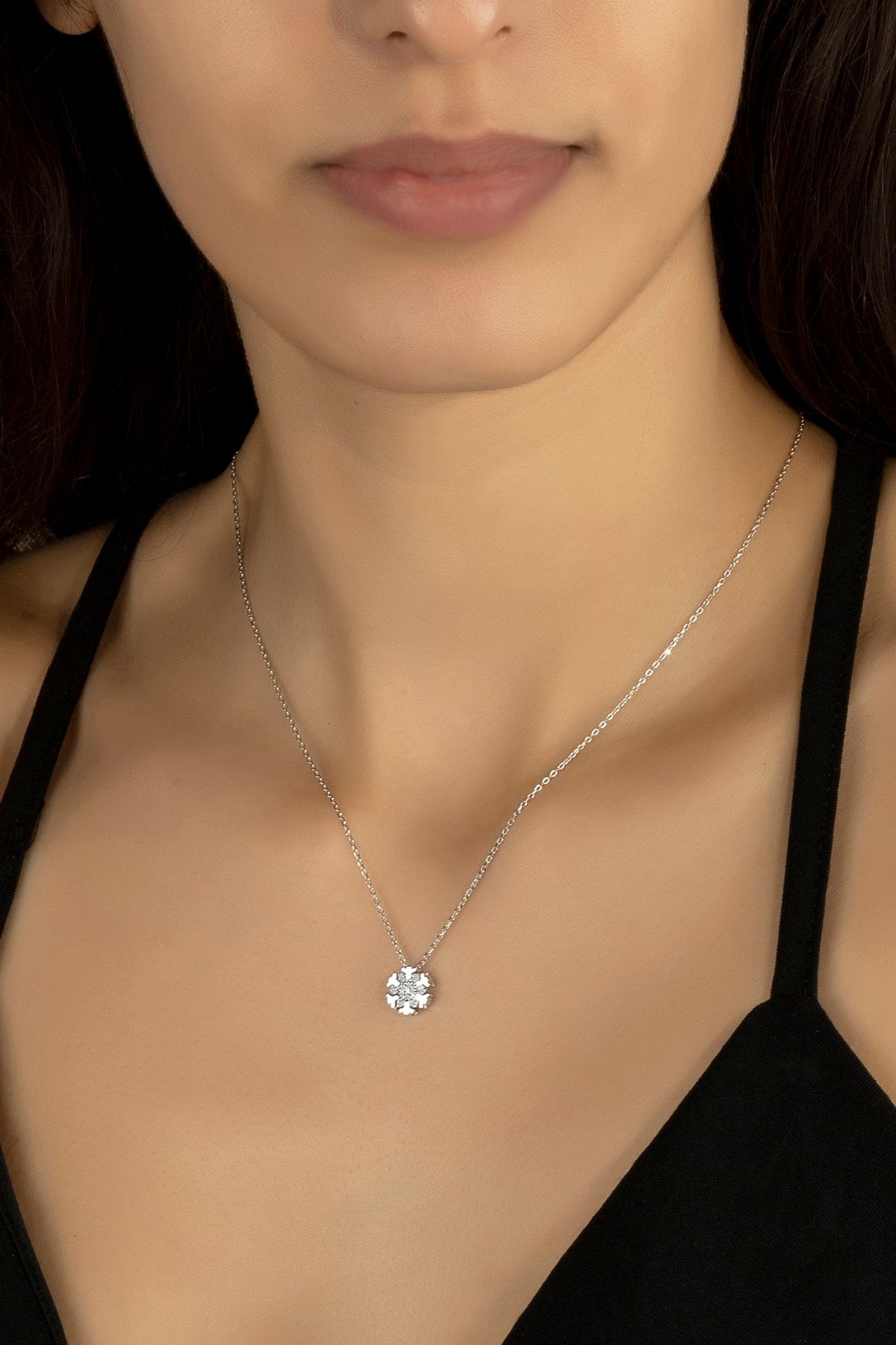Kara Jewelry Gümüş Kolye Orijinal Swarovskı Taşlı Kutup Yıldızı Temalı Bayan Kolye