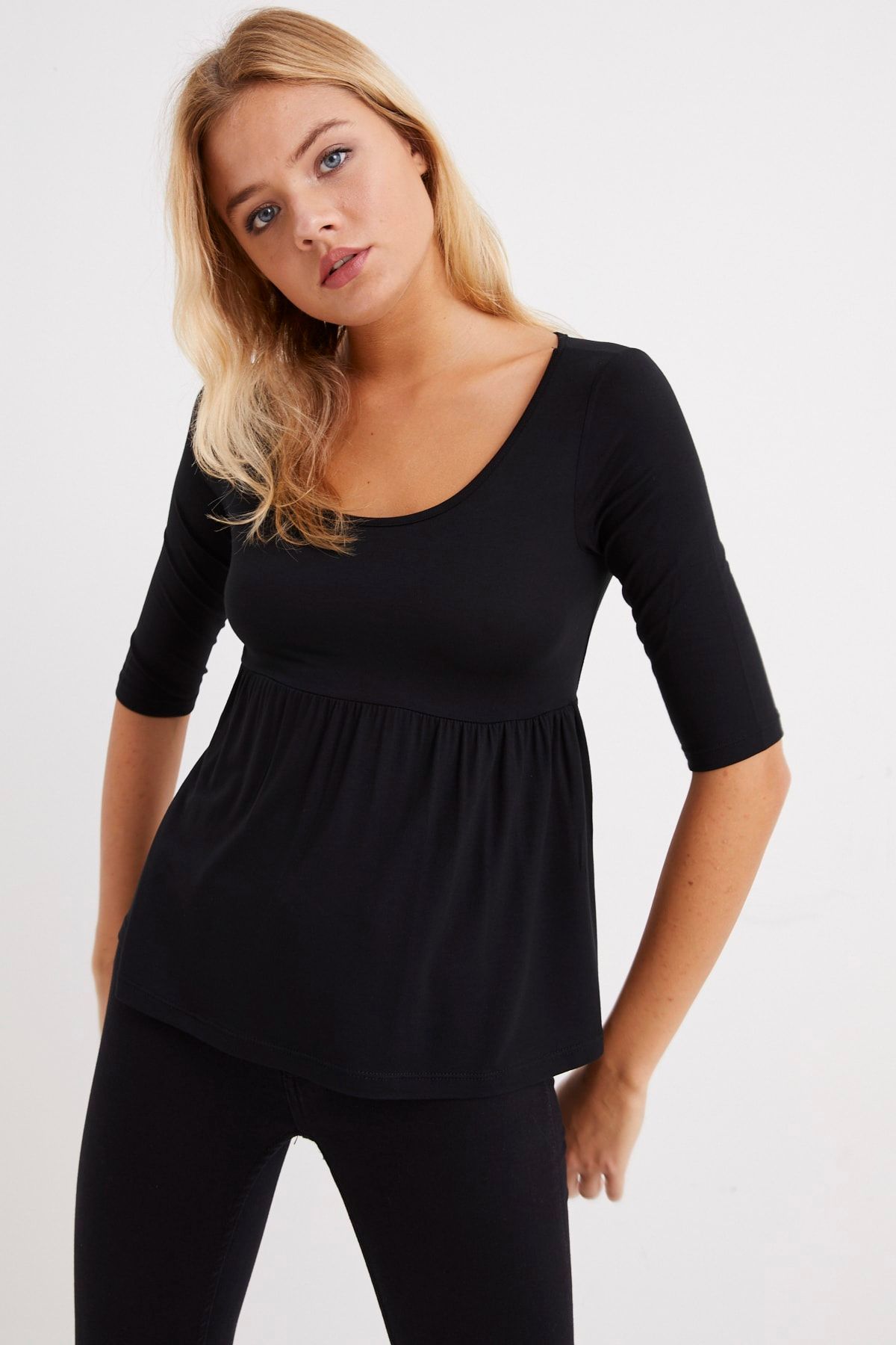 Cool & Sexy Kadın Siyah Eteği Volanlı Bluz B154