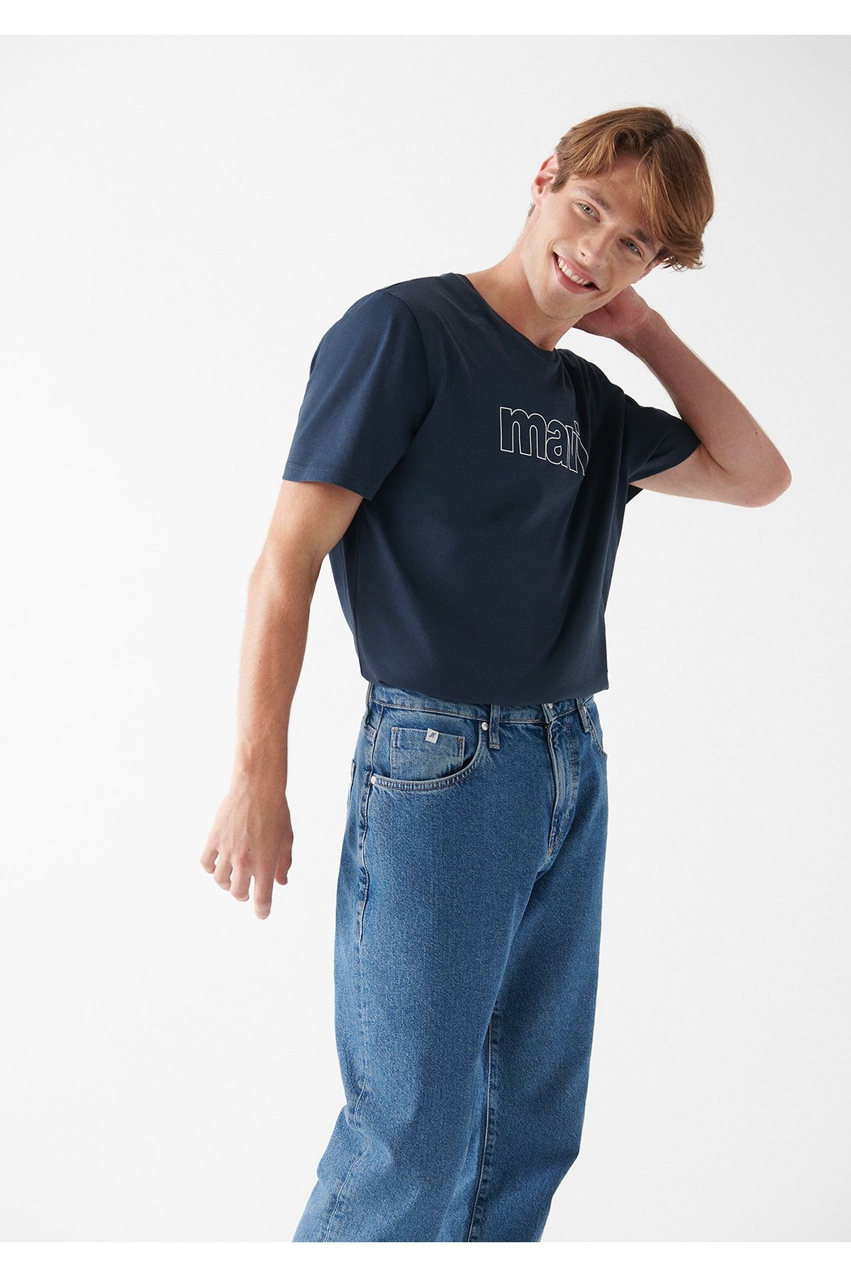 Mavi Logo Baskılı Lacivert Tişört Slim Fit / Dar Kesim 065781-28417