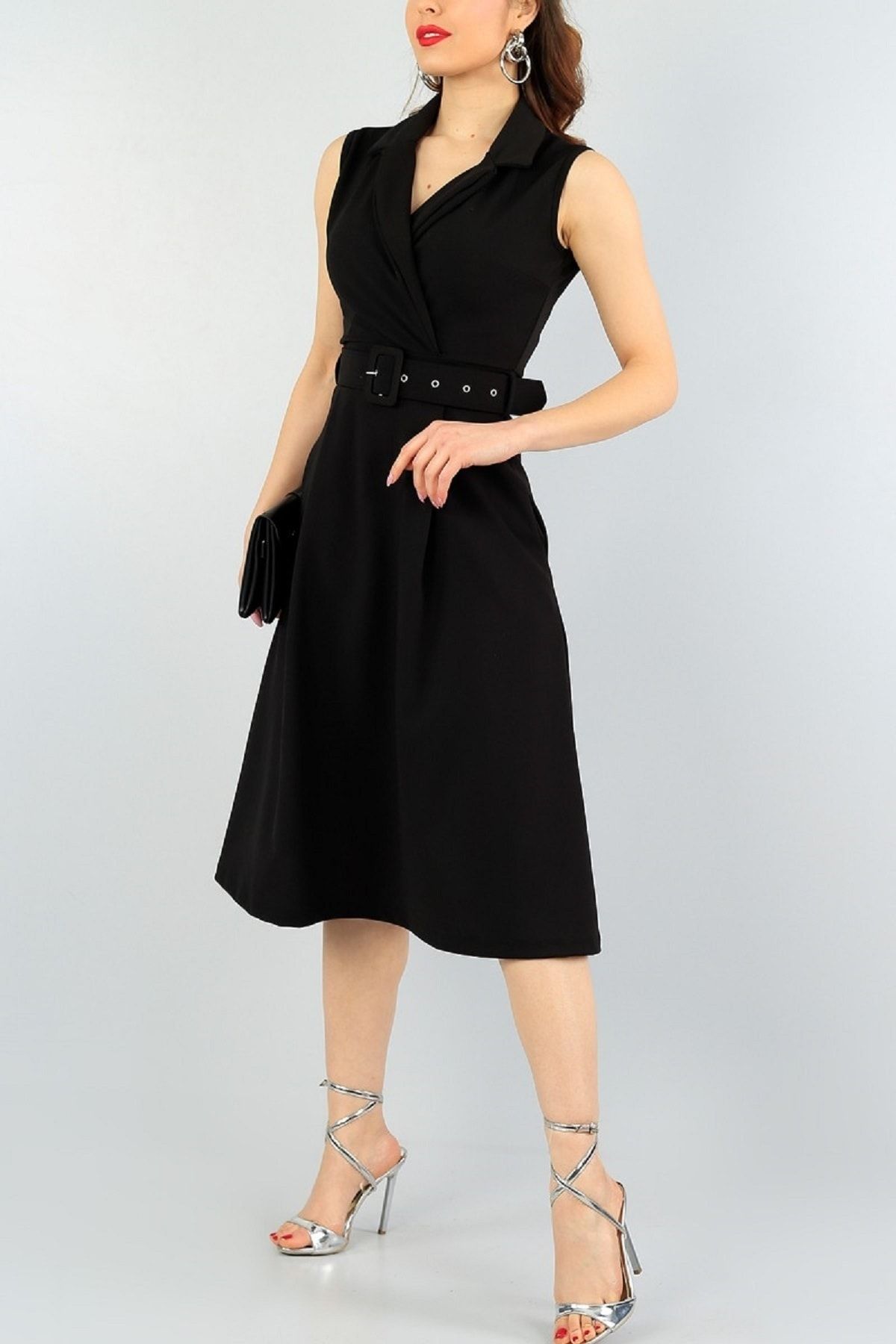 lovebox Esnek Kumaş Kruvaze Yaka Kemer Detaylı Pileli Dizaltı Siyah Abiye Elbise 59434