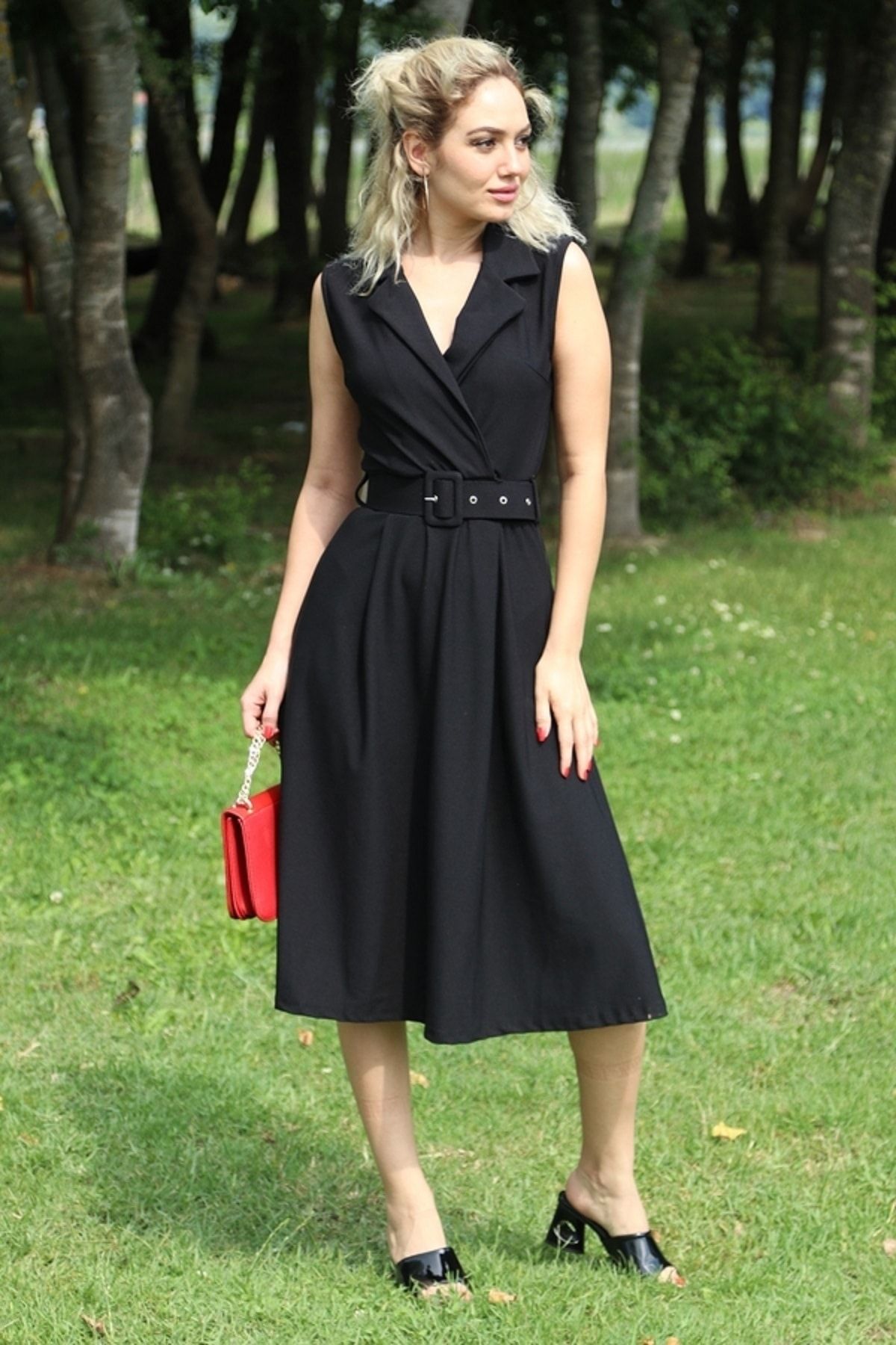 lovebox Kadın Siyah Esnek Kumaş Kruvaze Yaka Kemer Detaylı Pileli Elbise 59434