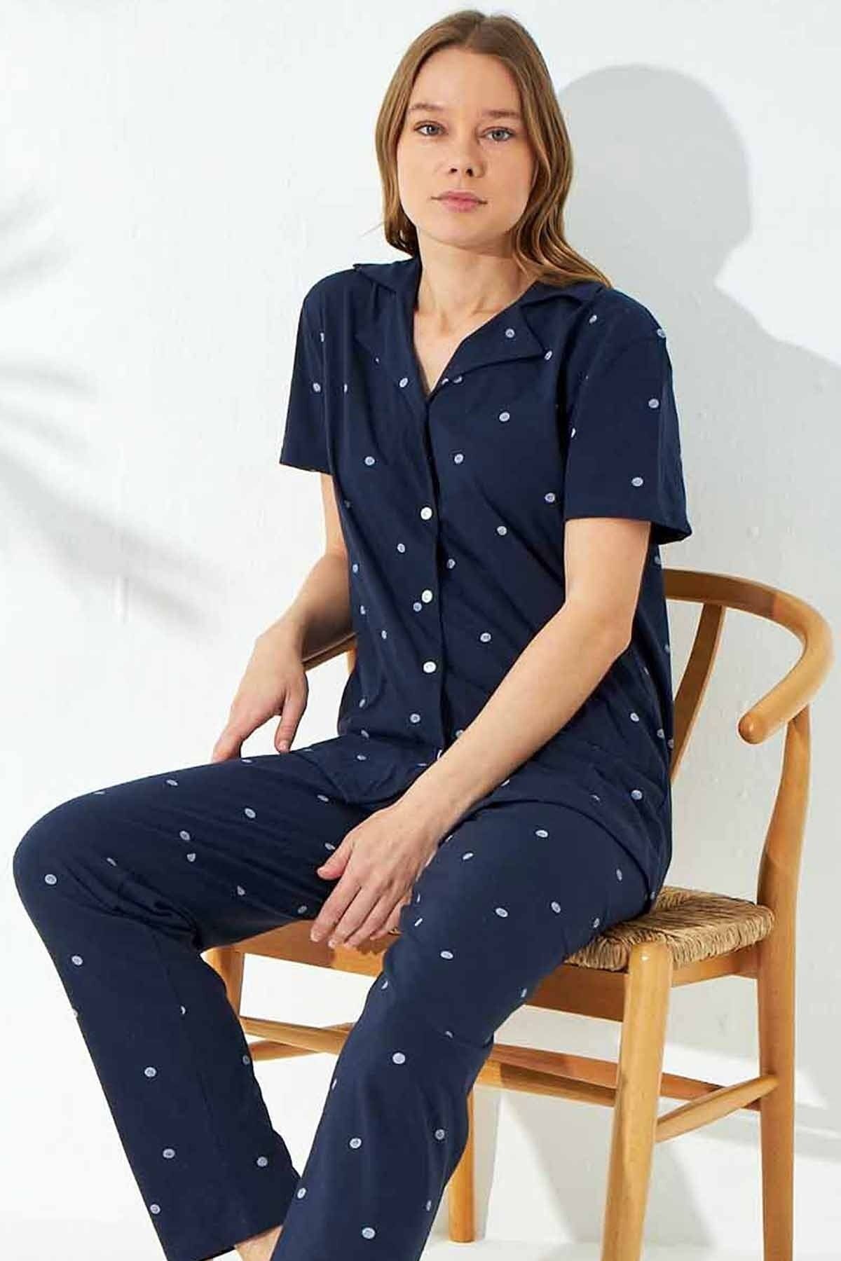 Siyah İnci Lacivert Puan Desen Kısa Kollu Pamuklu Düğmeli Pijama Takımı