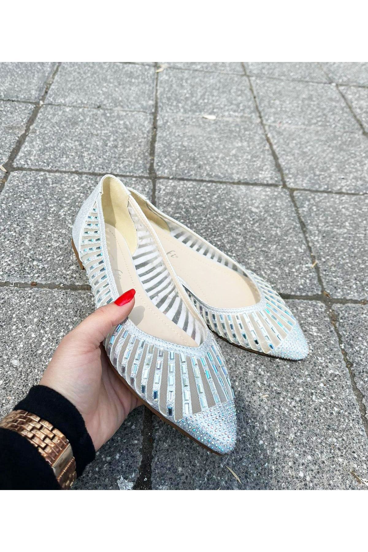 Afilli Kadın Gümüş Taşlı Tüllü Şık Parlak Düz Taban Sivri Burun Abiye Günlük Babet Ayakkabı