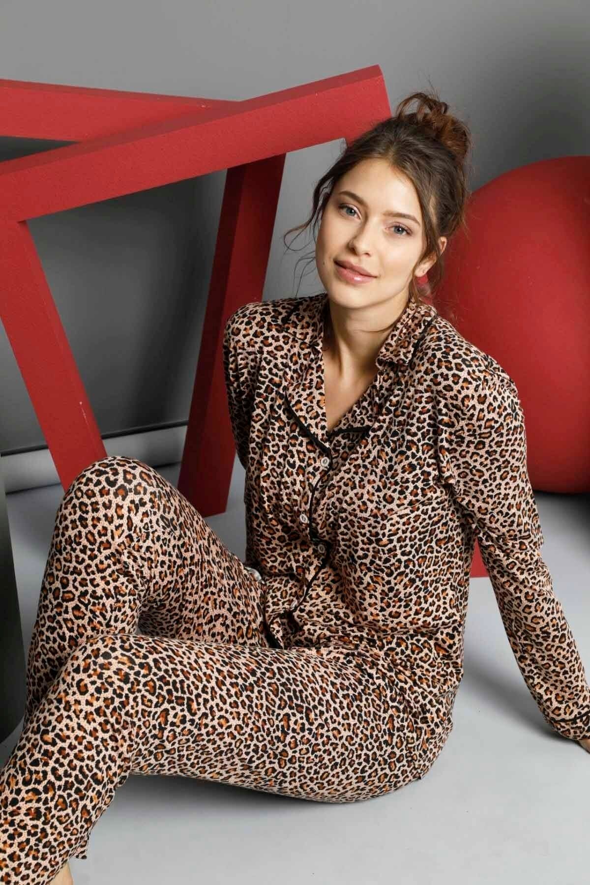 Siyah İnci Kadın Leopar Pamuklu Düğmeli Biyeli Pijama Takım
