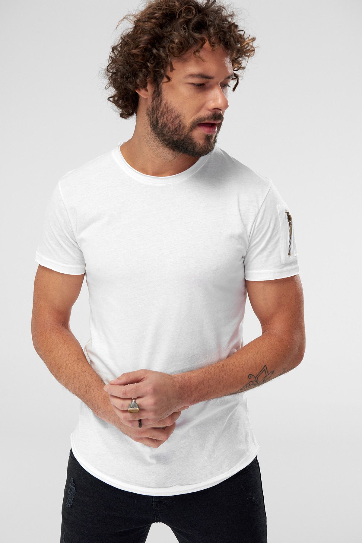 TRENDYOL MAN Beyaz Erkek T-Shirt -  Kolda Fermuar Detaylı