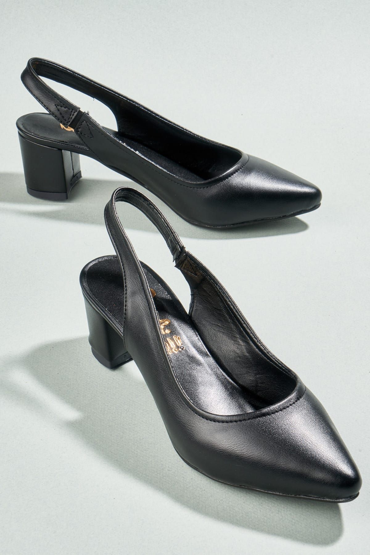 Bambi Siyah Kadın Klasik Topuklu Ayakkabı H05037210