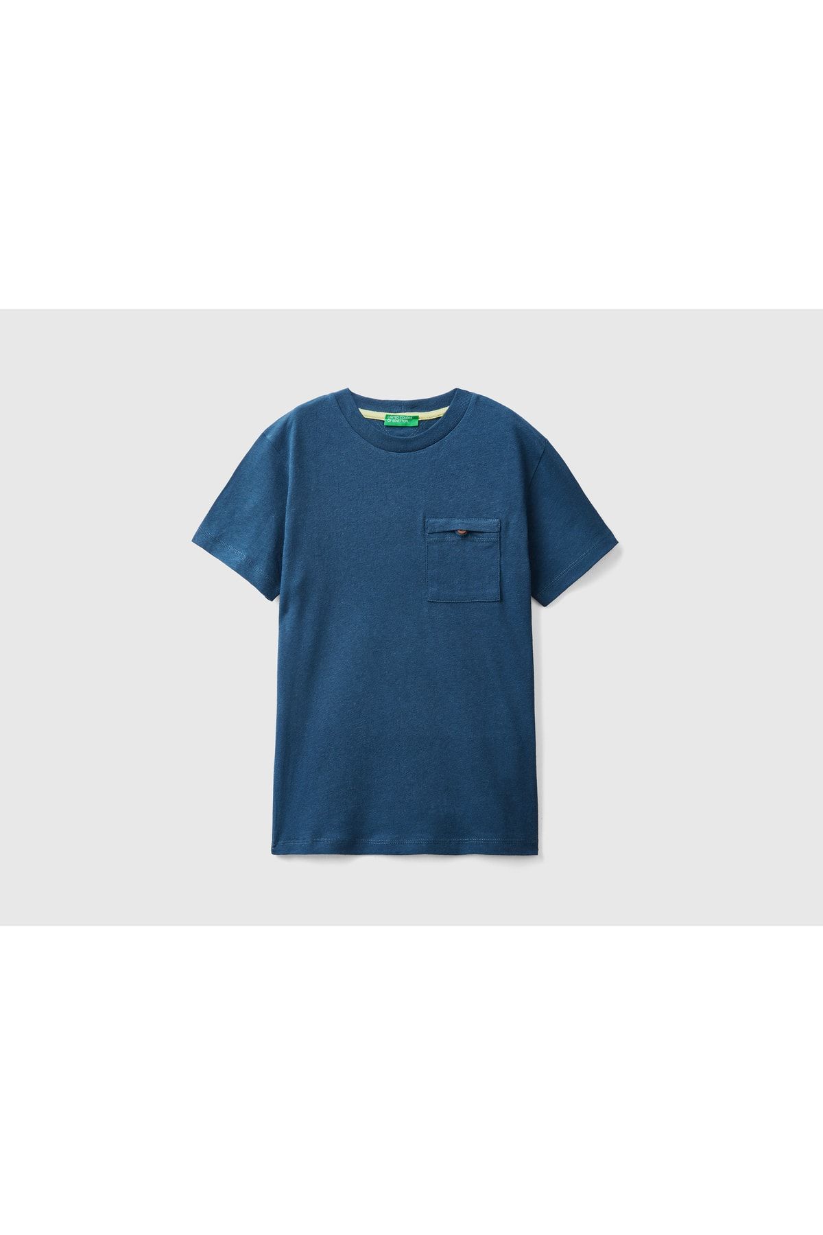 United Colors of Benetton Erkek Çocuk Lacivert Cebi Düğmeli T-shirt Lacivert