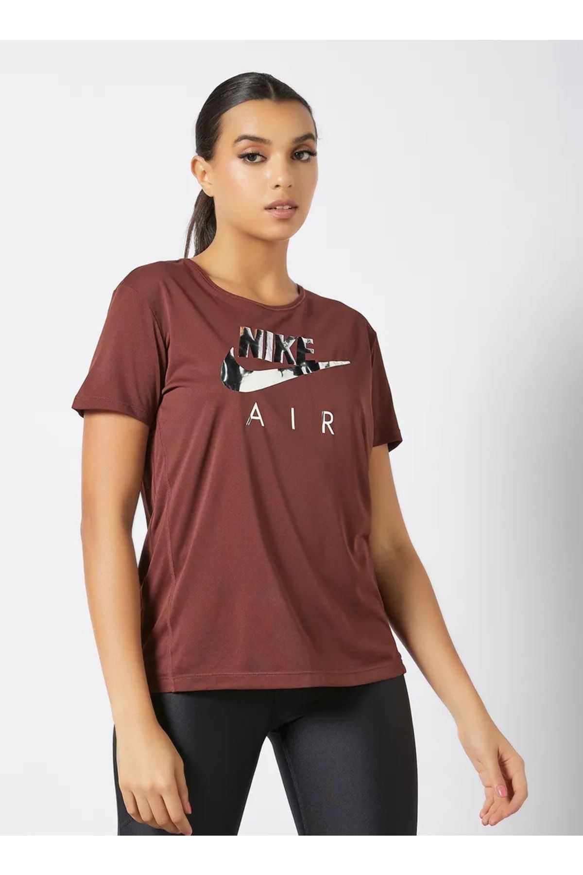 Nike Air Dri-fıt Kadın Tişört
