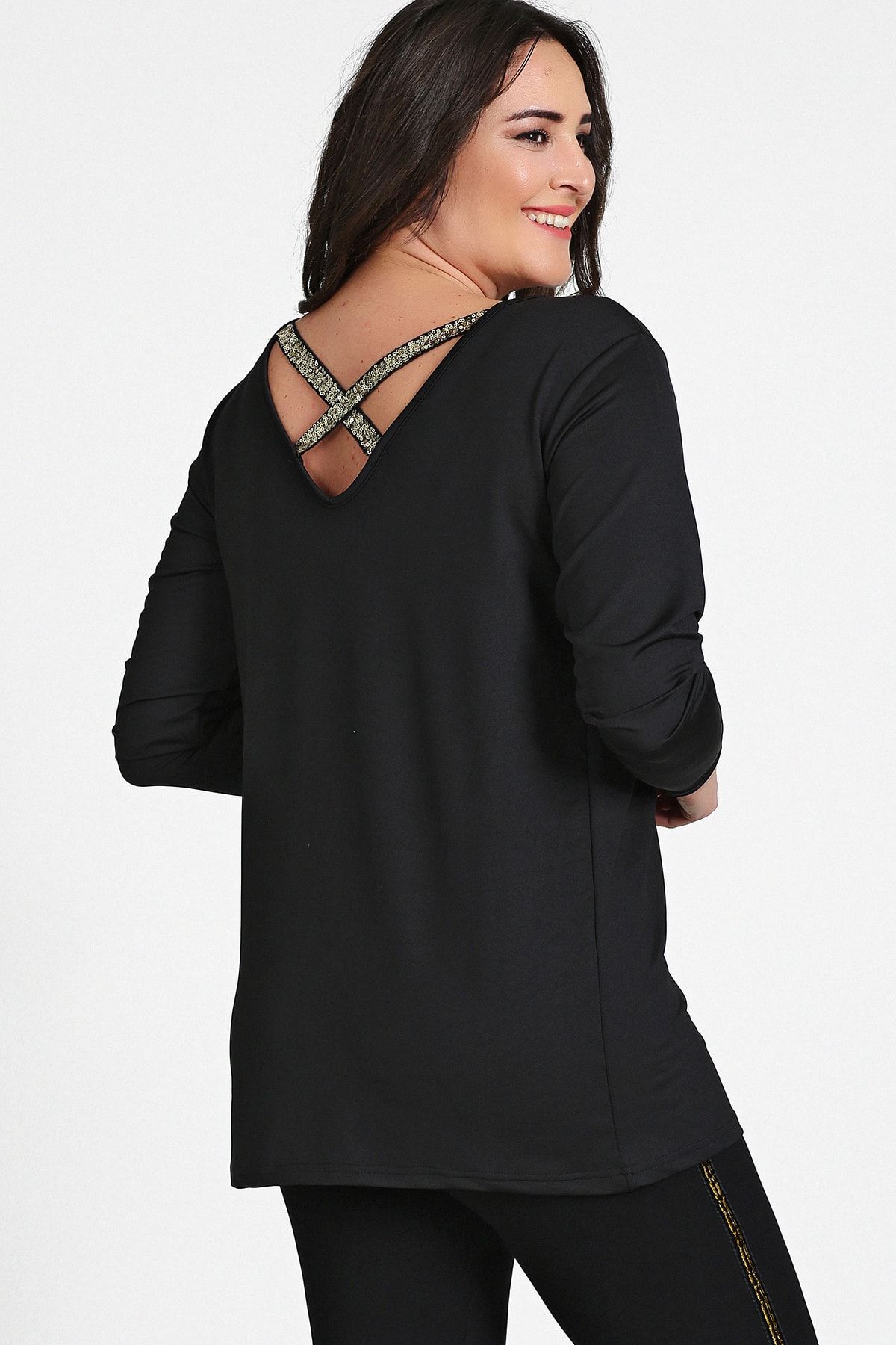 Moda Cazibe Kadın Siyah Sırt Çapraz Altın Pul Şerit Uzun Kol Bluz M9280