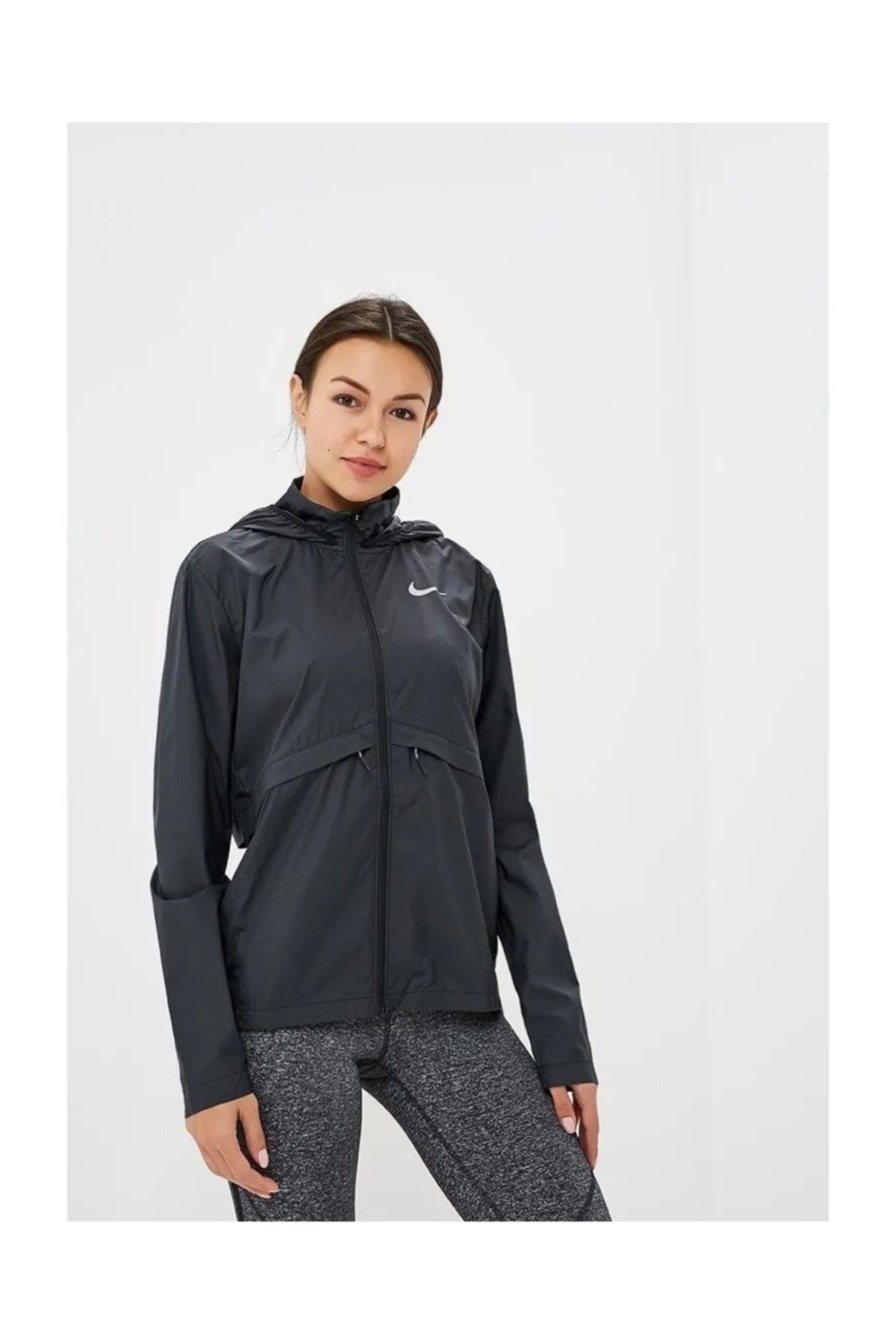 Nike Essential Kapüşonlu Kadın Koşu Ceketi