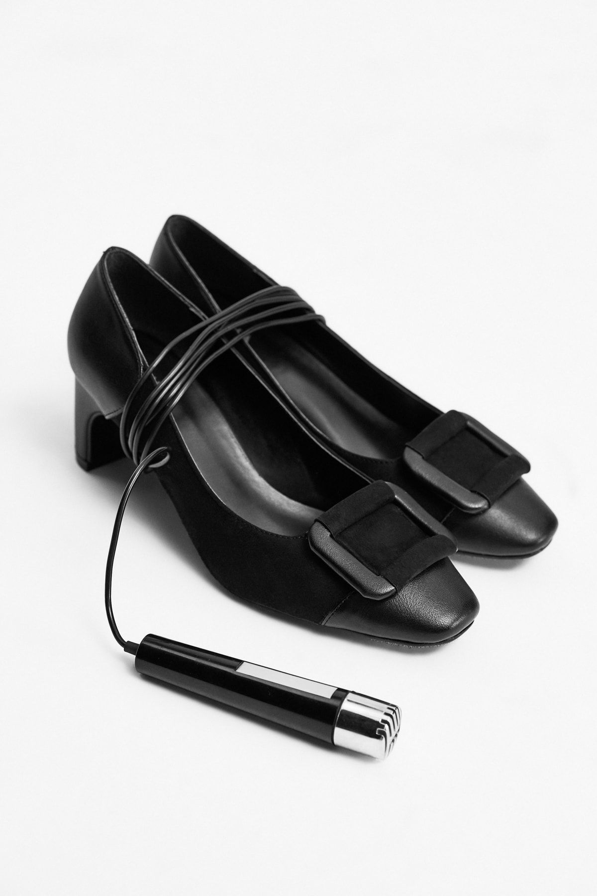Yaya by Hotiç Siyah Kadın  Klasik Topuklu Ayakkabı 01AYY164160A100