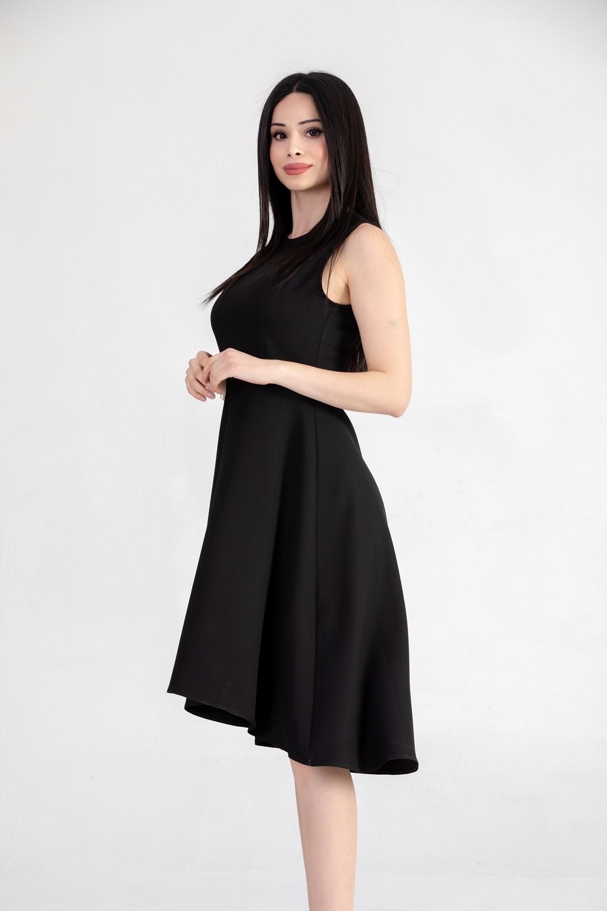 MARFİM Kadın Siyah Kolsuz Asimetrik Etekli Elbise