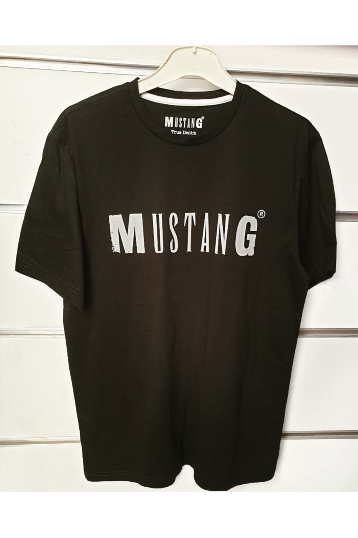 Mustang Unisex T-shirt