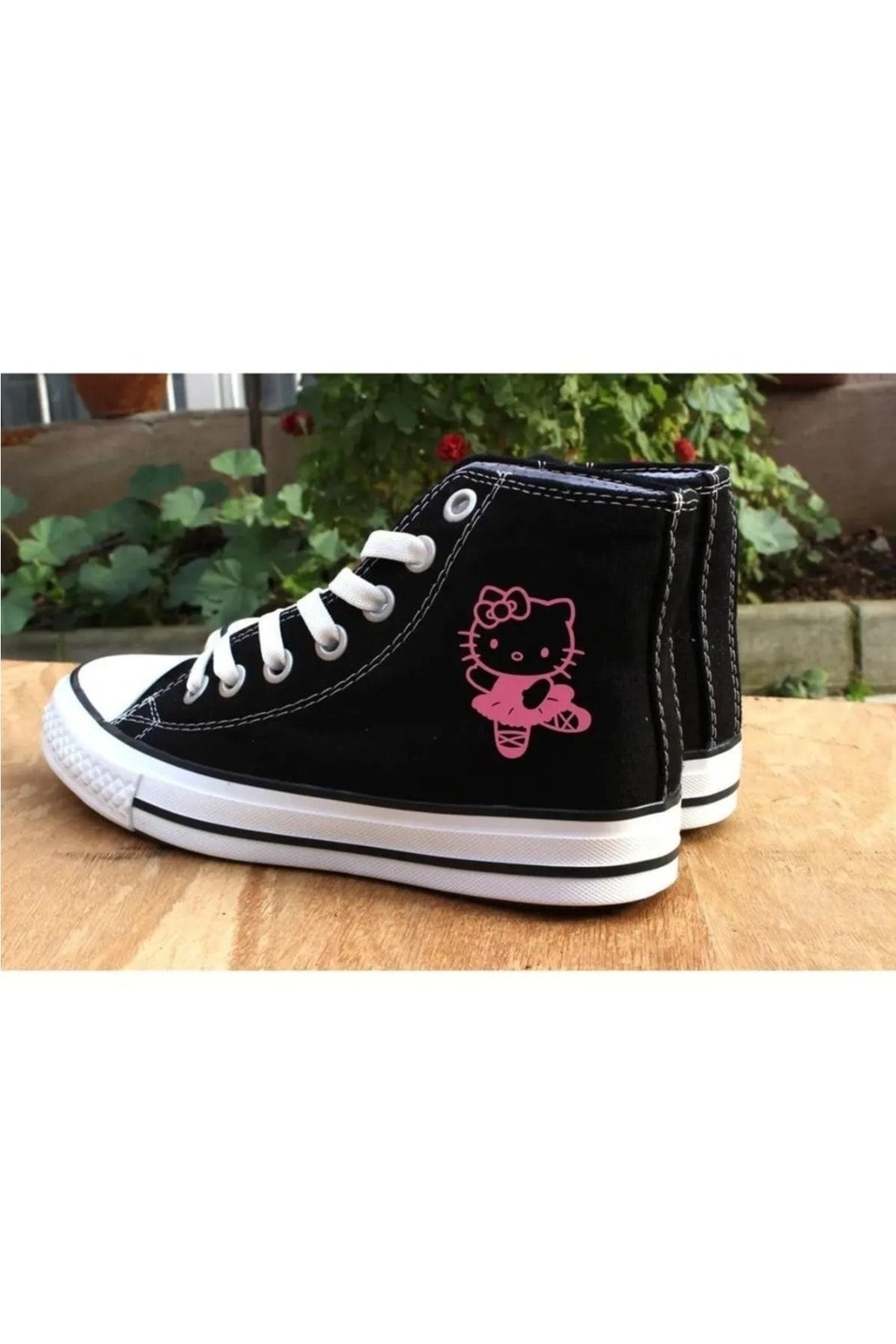 BROOD's Siyah Pink Hello Kitty Baskılı Kanvas Chuck Taylor Boğazlı Bağcıklı Ayakkabı