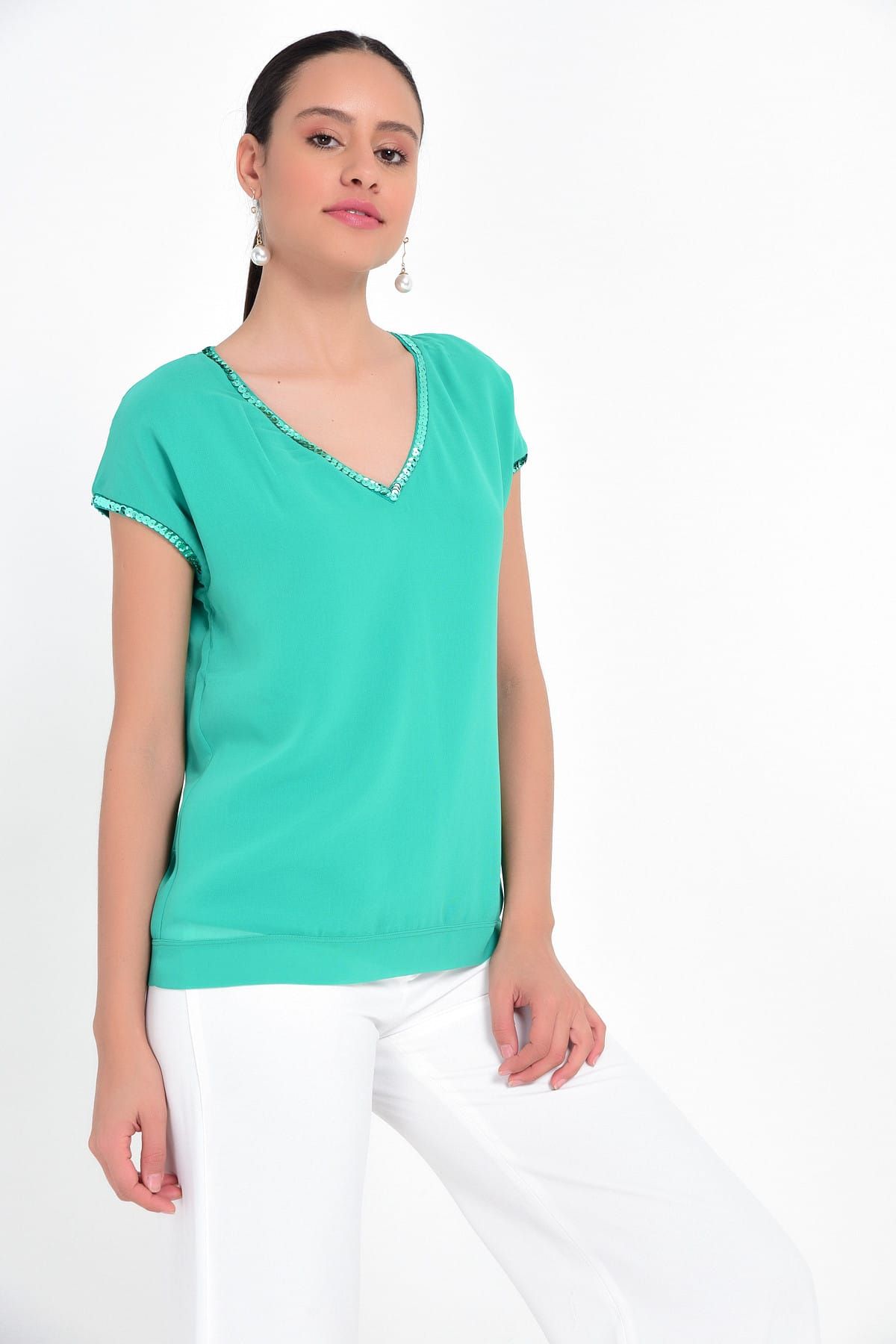 Hanna's Kadın Yeşil V Yaka Ve Kol Uçları Boncuk Işlemeli Şifon Bluz Hn1715