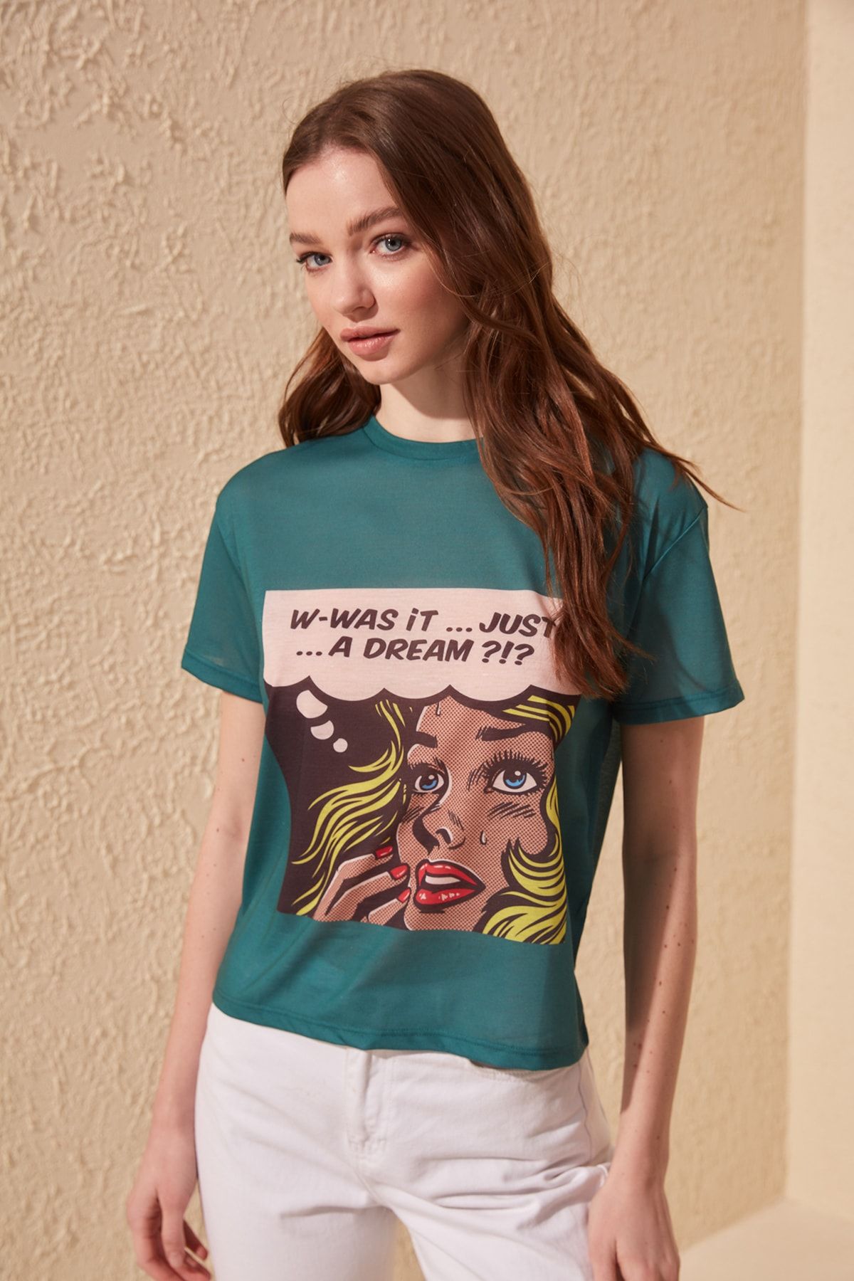 TRENDYOLMİLLA Yeşil Baskılı Semifitted Örme T-shirt TWOSS19VG0125