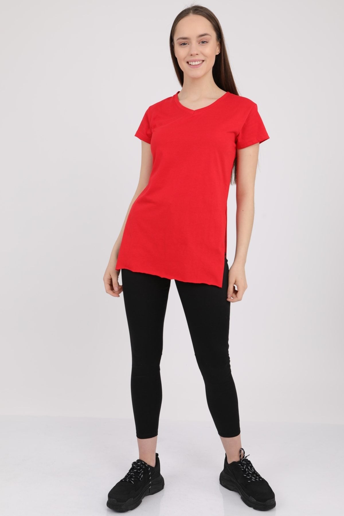 MD trend Kadın Kırmızı V Yaka Yırtmaçlı Kısa Kol Pamuklu T-Shirt Mdt3025