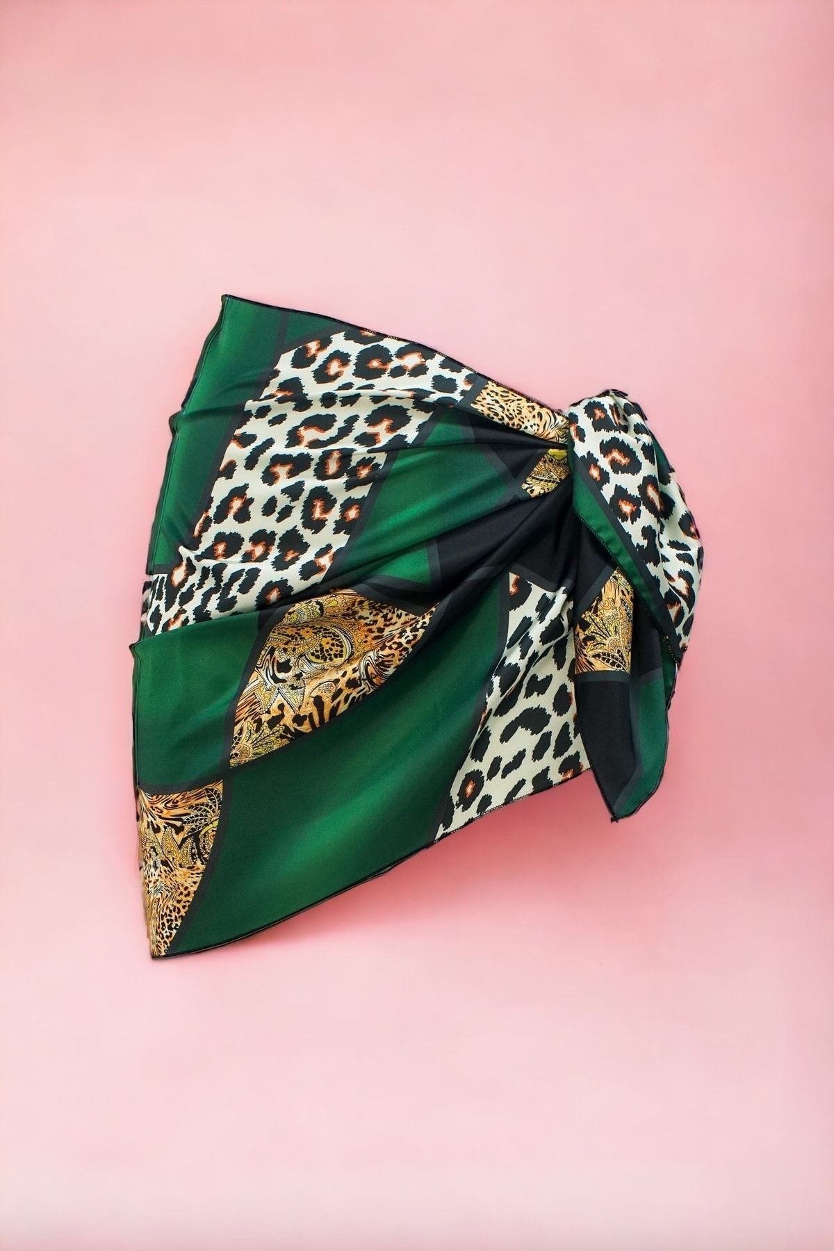 pistore Yeşil Leopar Desenli Kısa Pareo Saten Iç Göstermez Kadın Plaj Elbisesi Yeni Sezon
