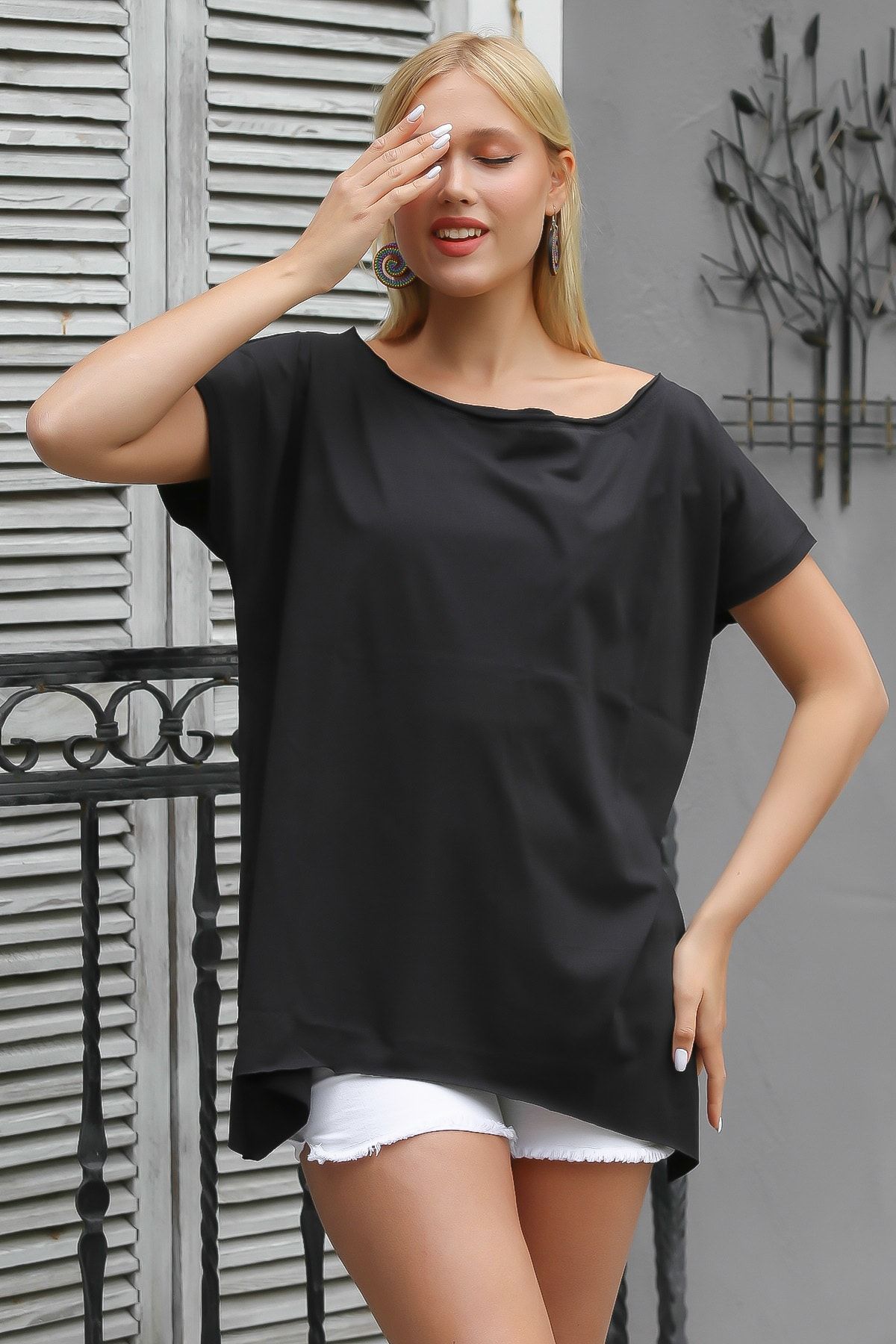 Chiccy Siyah Kayık Yaka Düşük Kol Örme Oversize T-Shirt