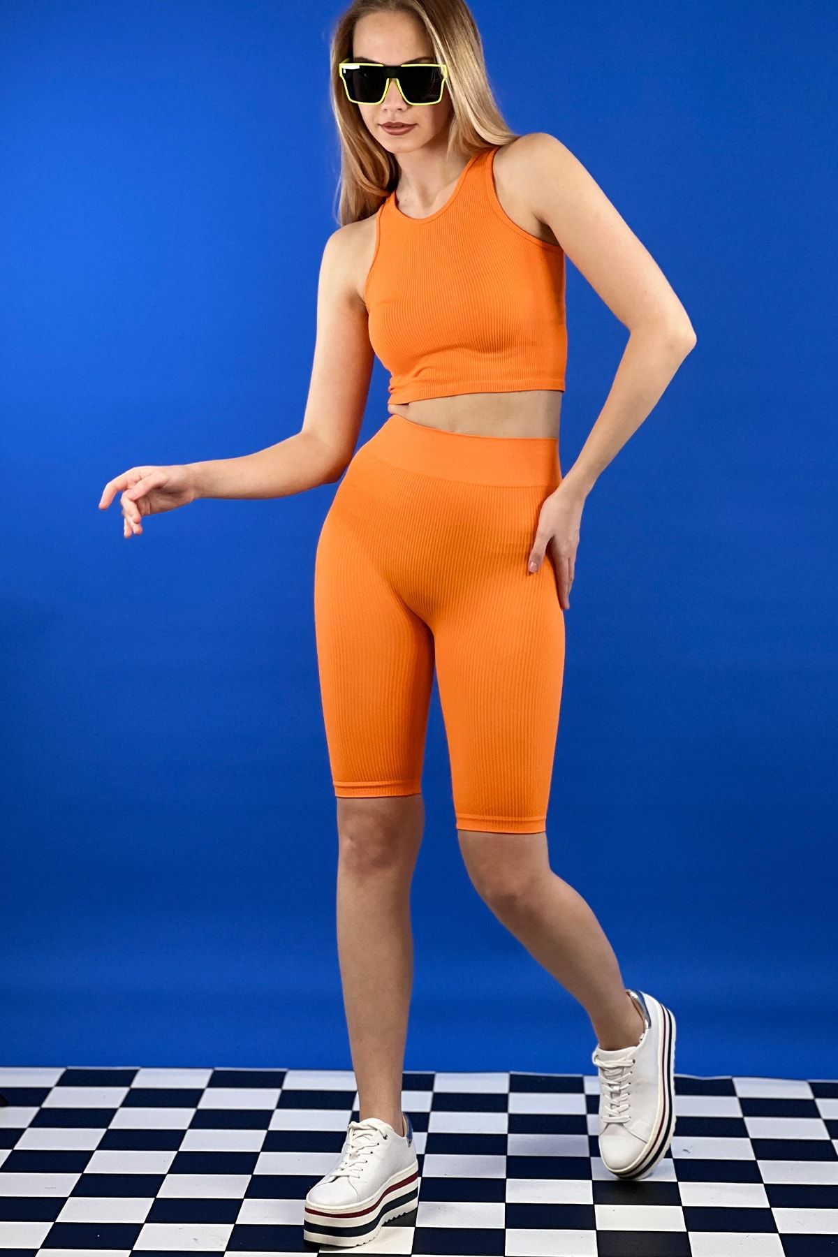 Miss Poem Orange Dikişsiz Crop Atlet Bluz Üst Ve Alt Dikişsiz Kısa Tayt Takım 2'li Set