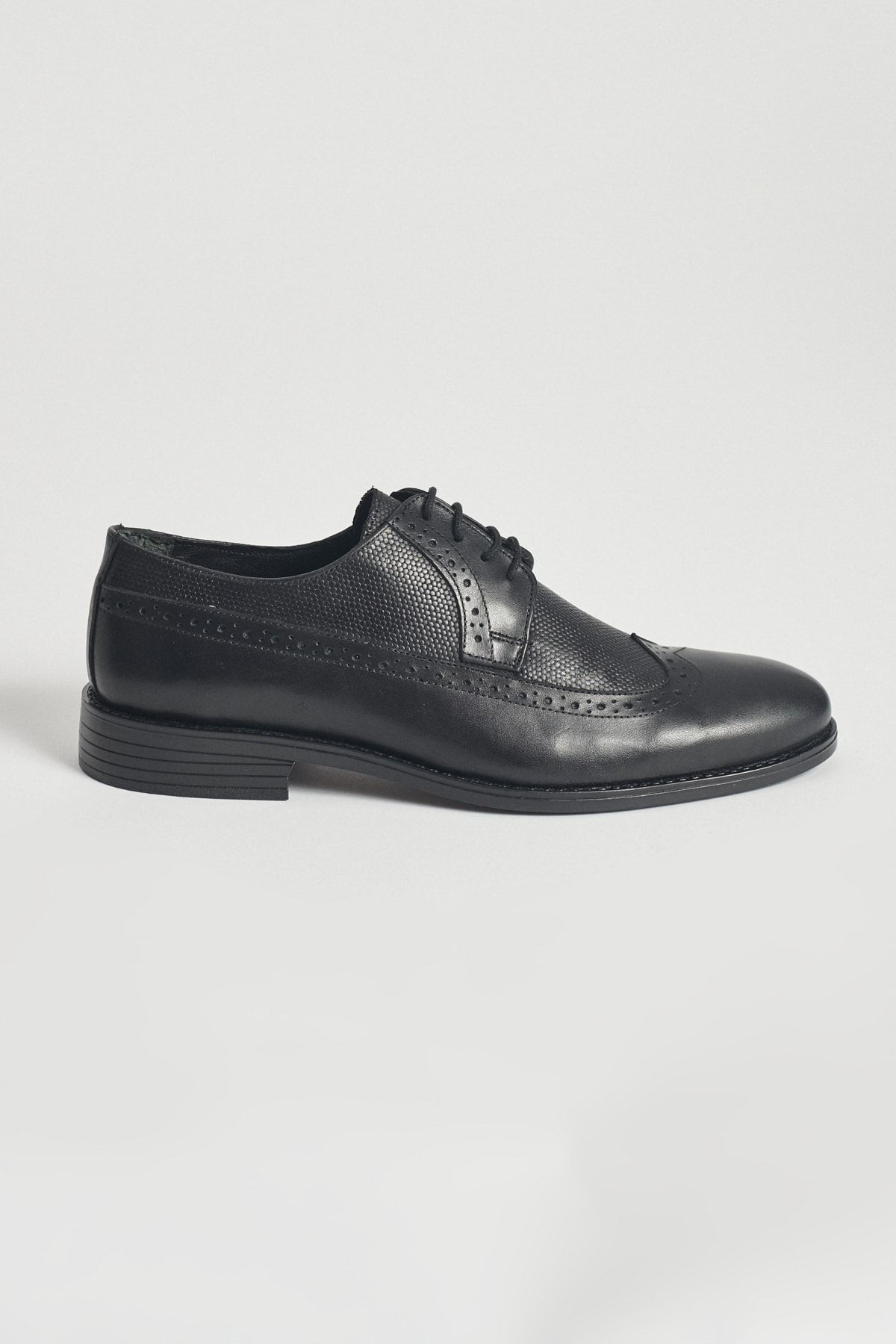 Altınyıldız Classics Erkek Siyah Bağcıklı Rahat Taban Klasik Deri Ayakkabı