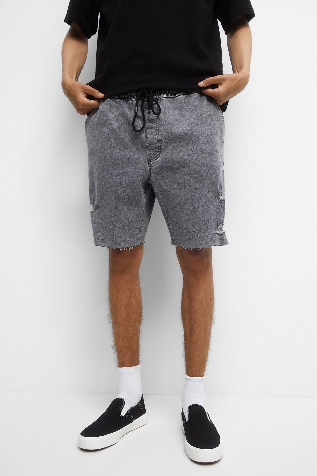 Pull & Bear Distressed Detaylı Jogger Bermuda