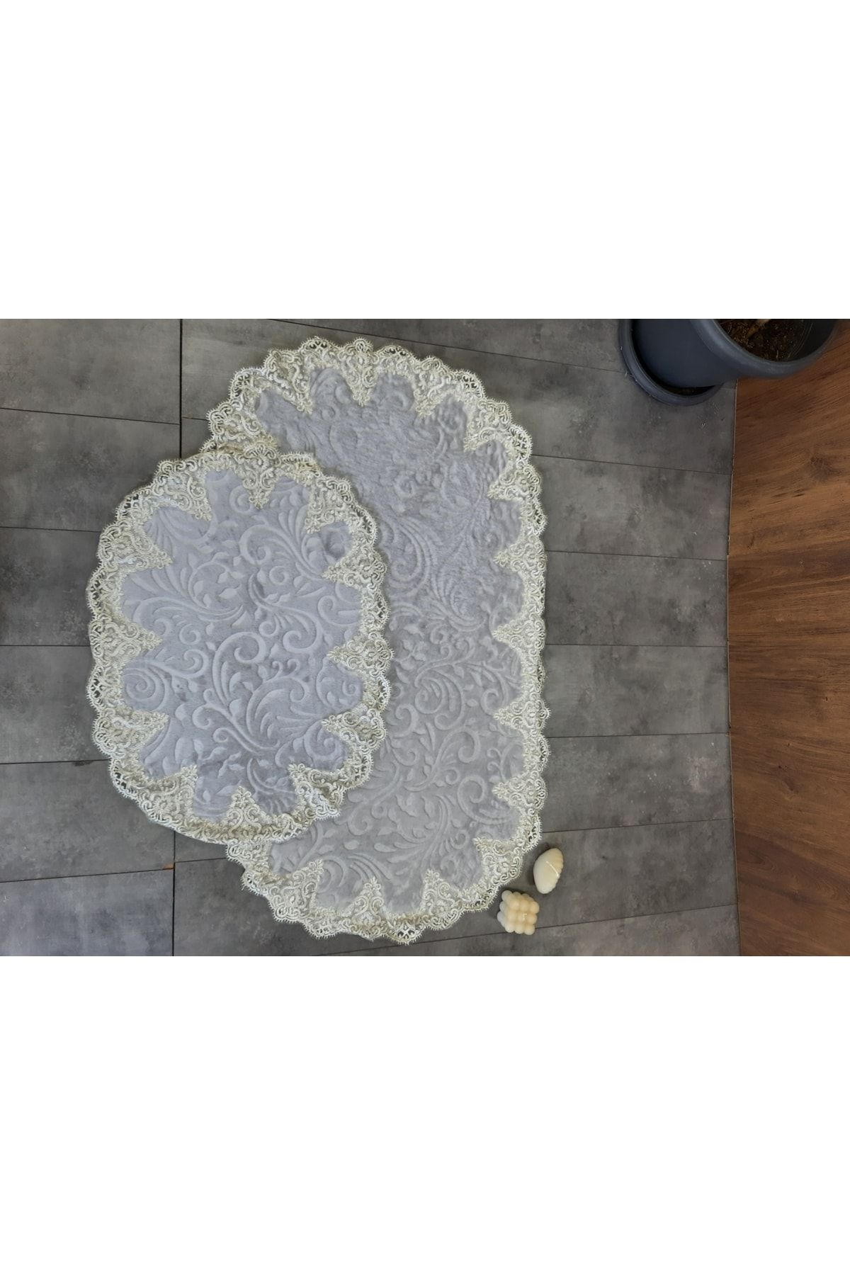 Teksev Peluş Lux Oval Gri 2'li Dantelli Banyo Halısı Paspası Seti Çeyizlik Kaymaz Taban Klozet Takımı