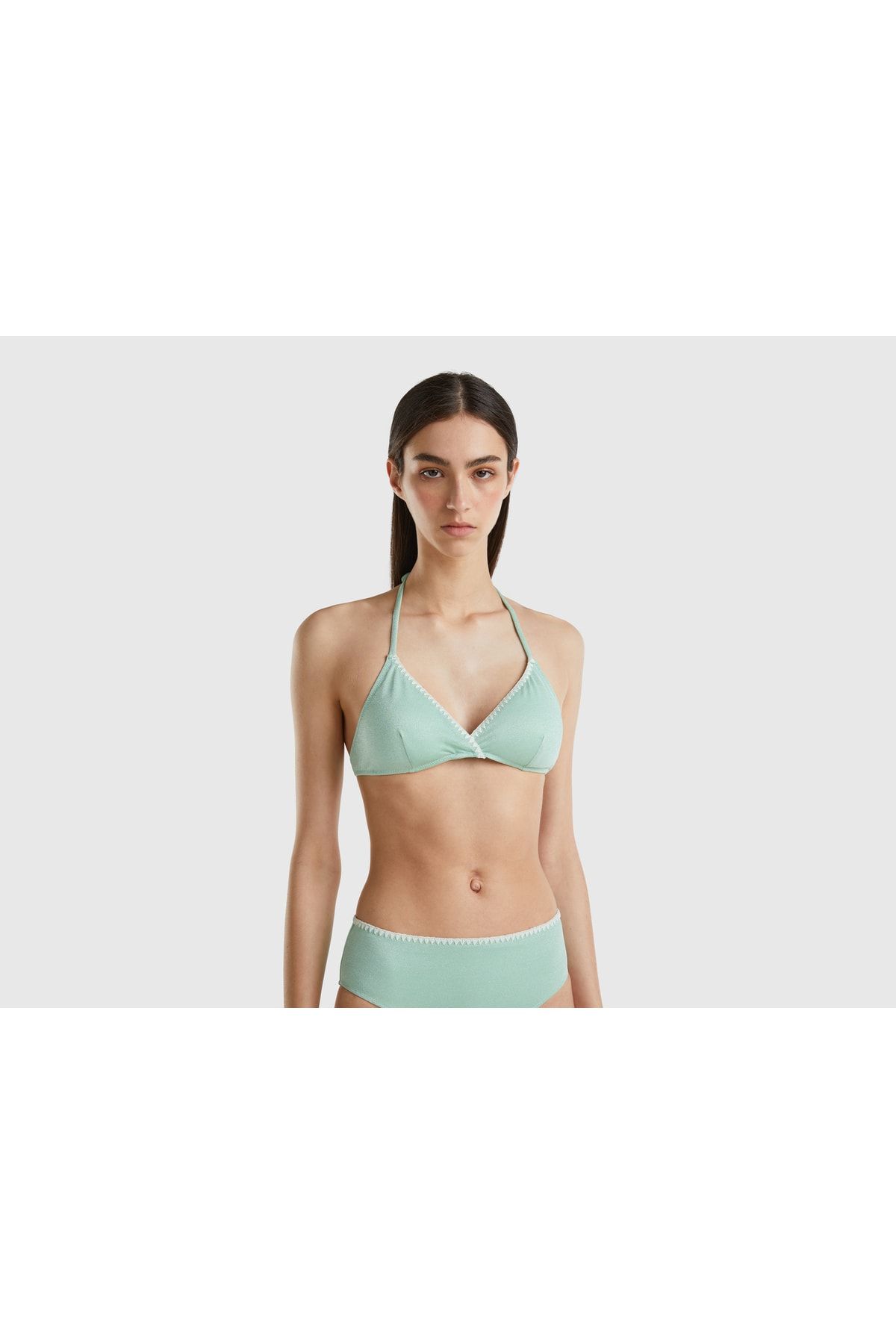 United Colors of Benetton Kadın yeşil Lurexli Dantel Detaylı Bikini Üst Soluk Deniz Yeşili