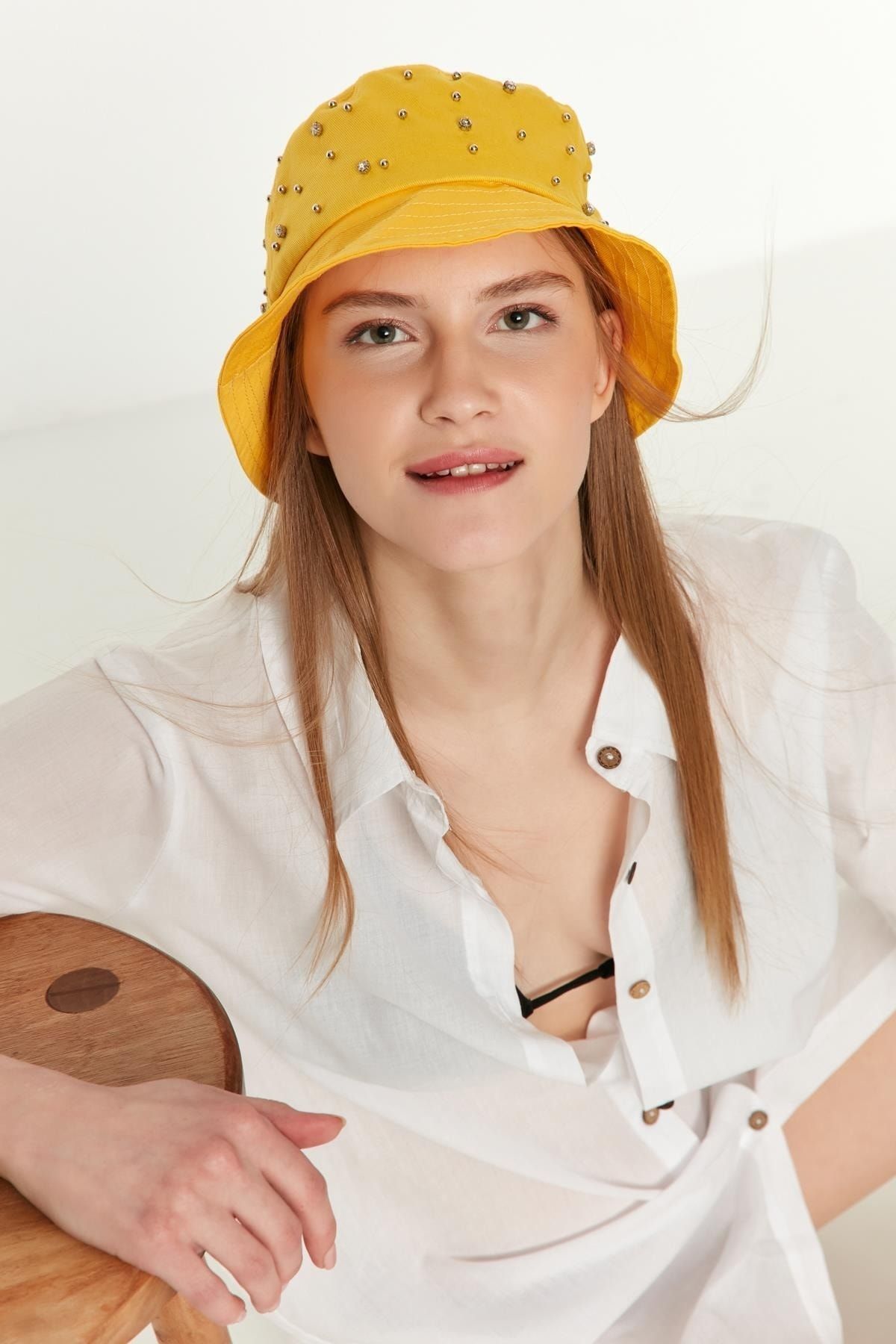Axesoire 13372-5 Üzeri Taşlı Sarı Bucket Şapka