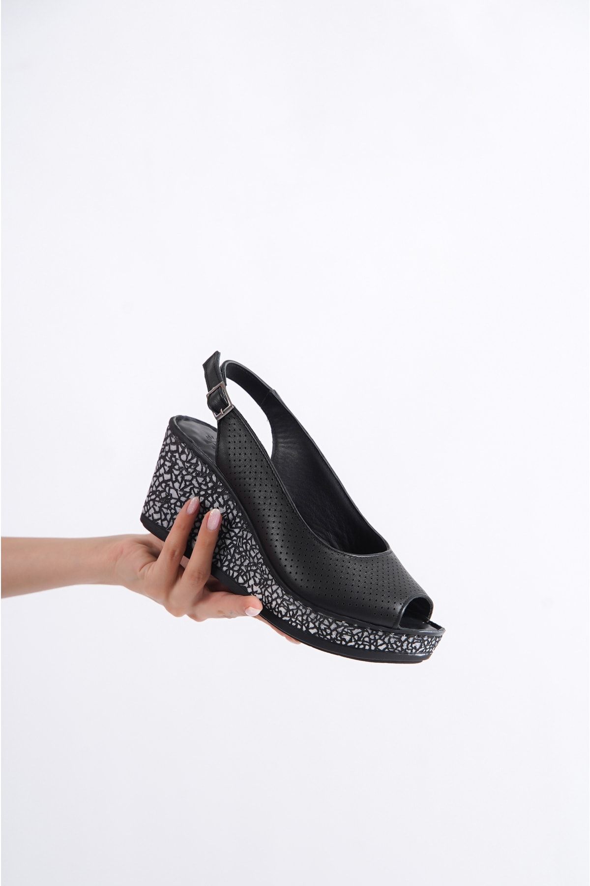Deripabuc Hakiki Deri Siyah Dolgu Topuklu Kadın Deri Sandalet Dp70-3000