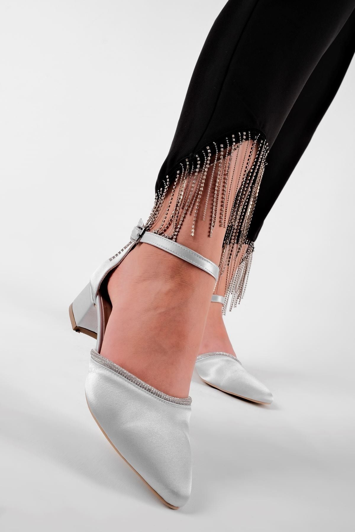 LAL SHOES & BAGS Casey Kadın Taş Detaylı Bilekten Bağlamalı Saten Topuklu Ayakkabı-Gri