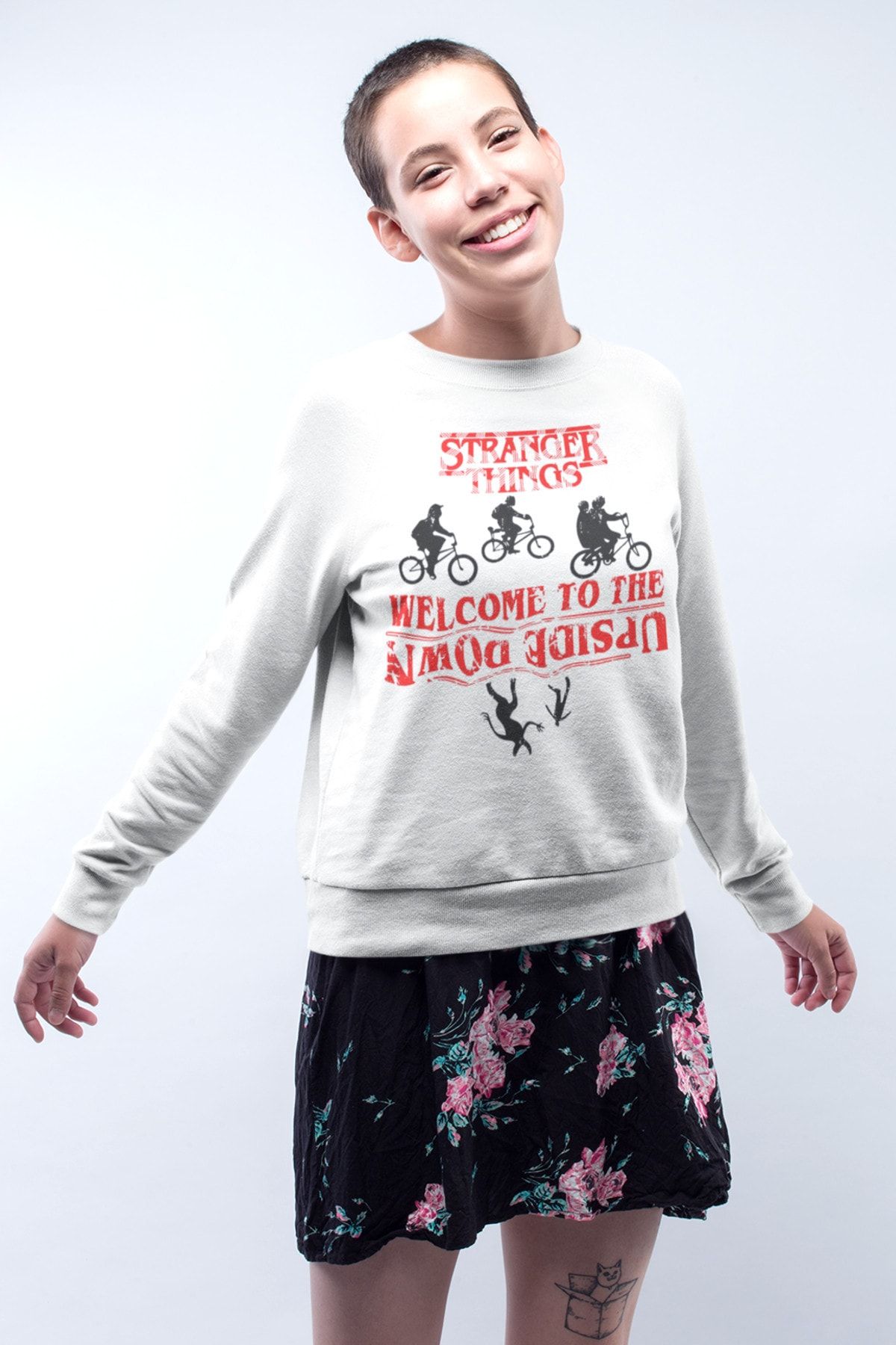 Rock & Roll Bisikletli Stranger Things Beyaz Kadın Sweatshirt 1M4FW020AB