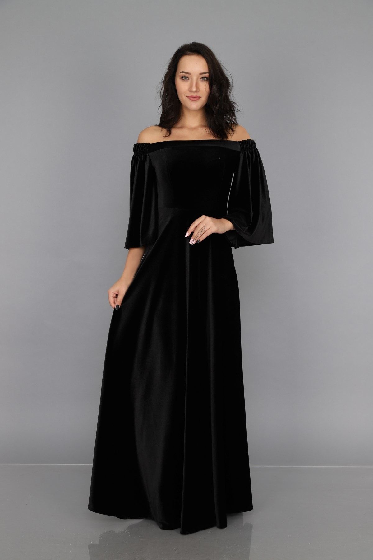 MODA LABİO Kadın Siyah Düşük Omuz Kadife Elbise ML020100X