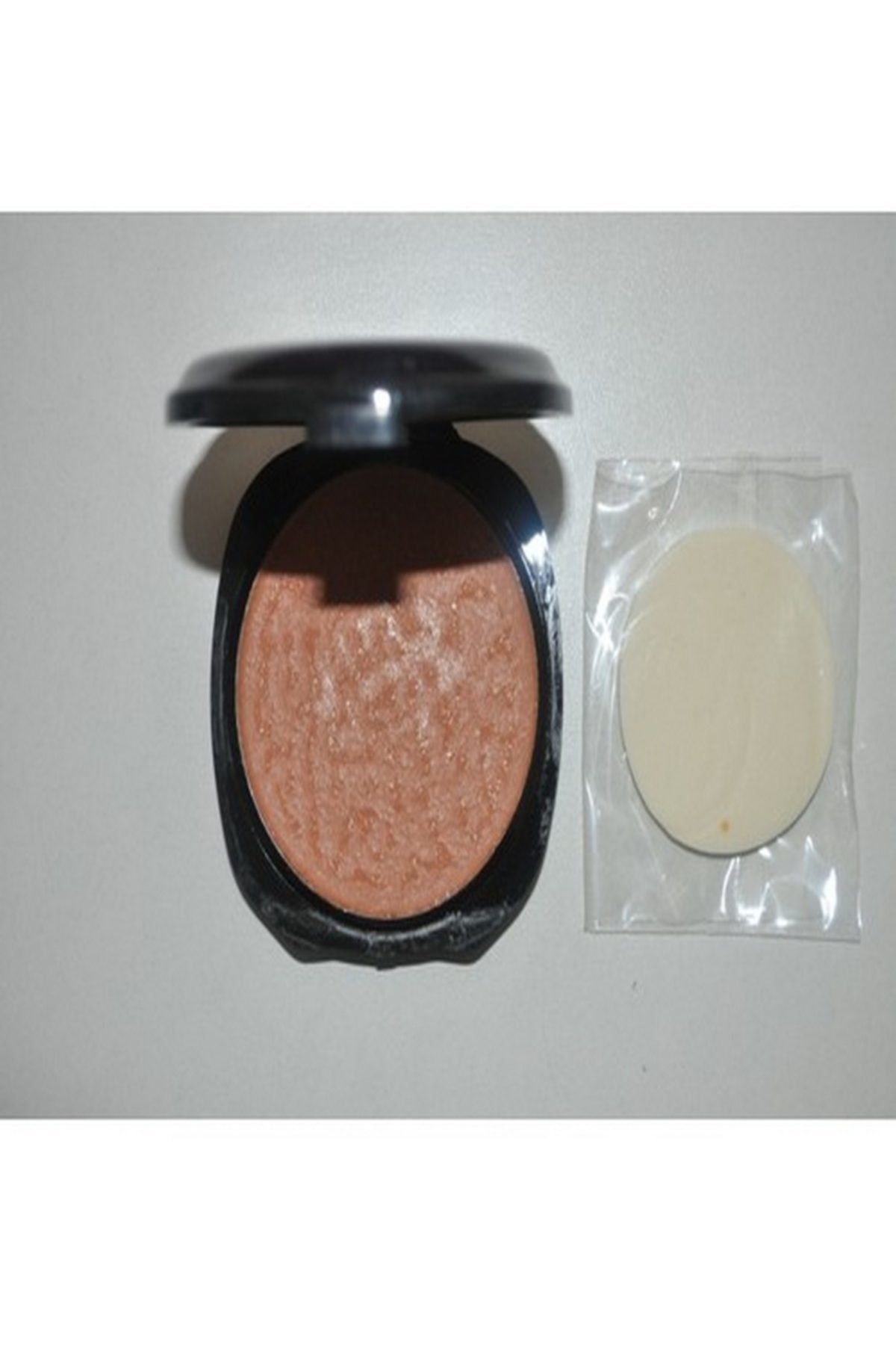 Catherine Arley Silky Touch Cream Compact 06
