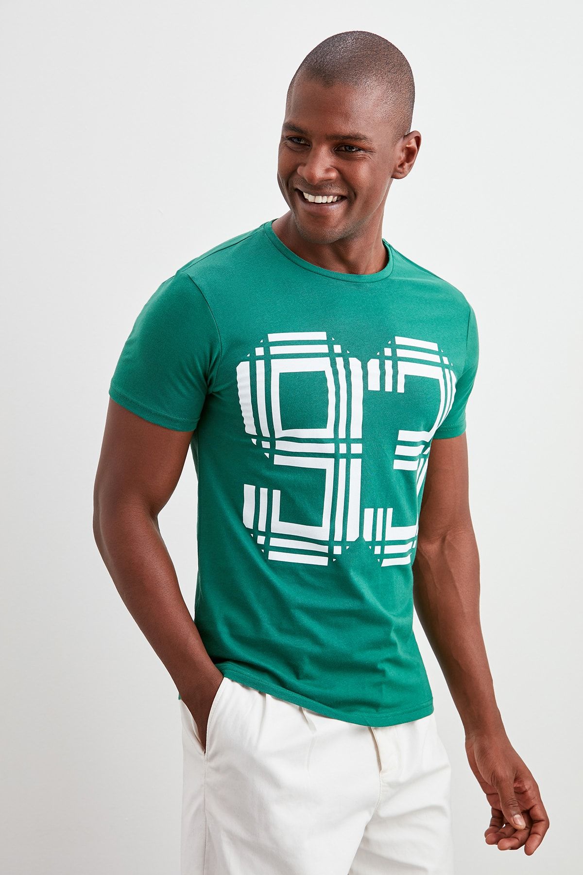 TRENDYOL MAN Zümrüt Yeşili Erkek Baskılı Slim Fit T-Shirt TMNSS20TS0078