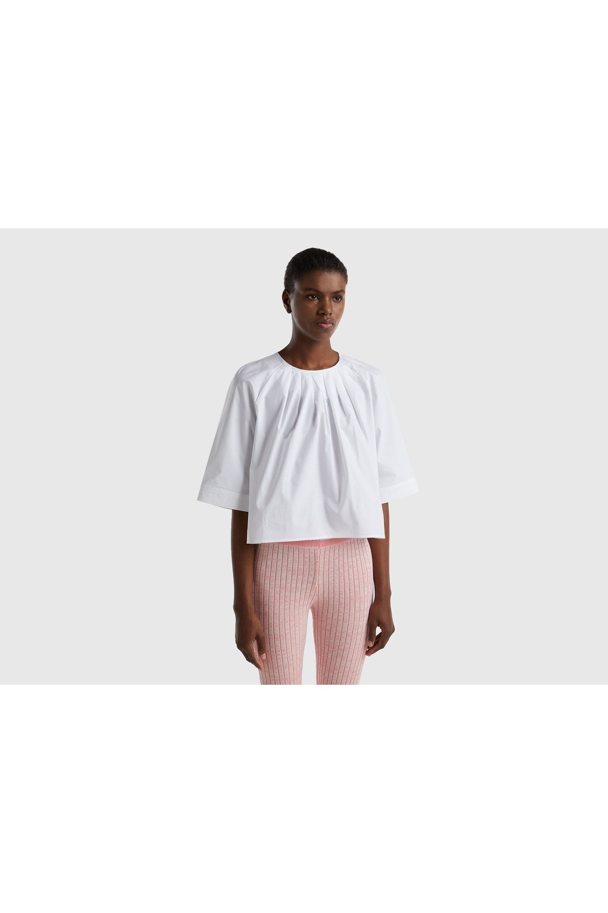 United Colors of Benetton Kadın Beyaz Önü Pileli Kısa Raglan Kol Poplin Bluz Beyaz