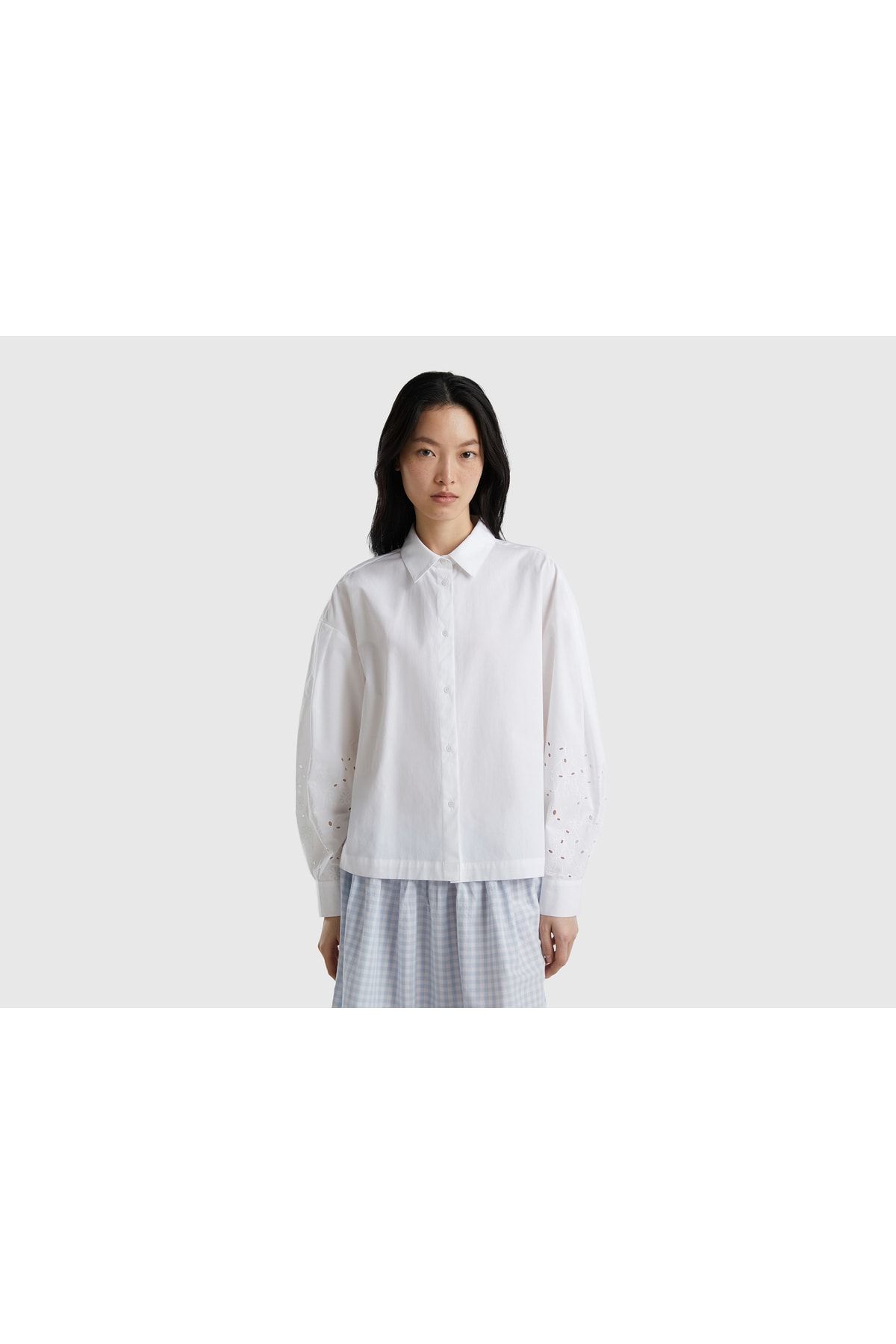 United Colors of Benetton Kadın Beyaz Hacimli İşlemeli Kollu Gömlek Beyaz